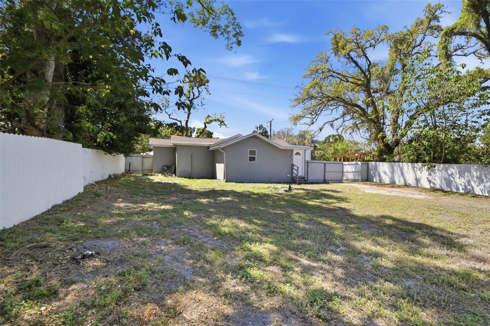 1410 E WATERS AVE, TAMPA, FL — photo 36