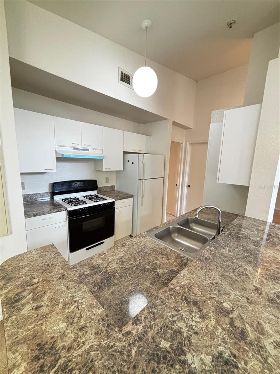 1615 COLUMBIA ARMS CIR #251, KISSIMMEE, FL — photo 9