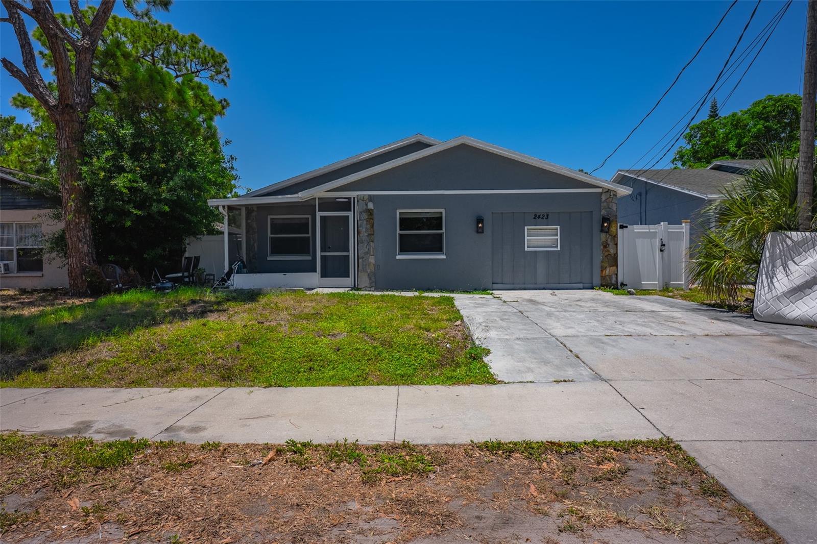 2423 23RD ST, SARASOTA, FL — photo 2