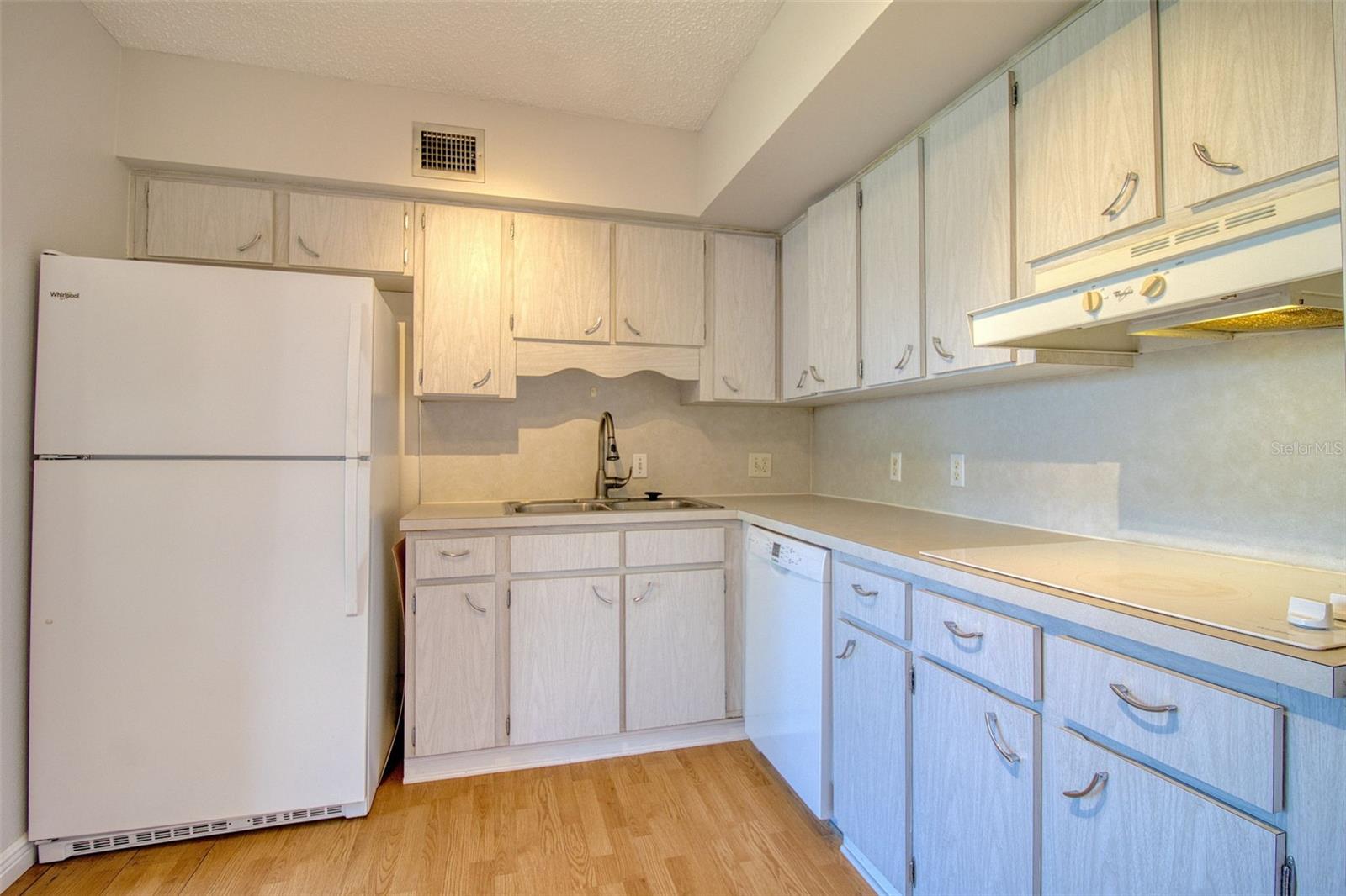 2450 CANADIAN WAY #26, CLEARWATER, FL — photo 17