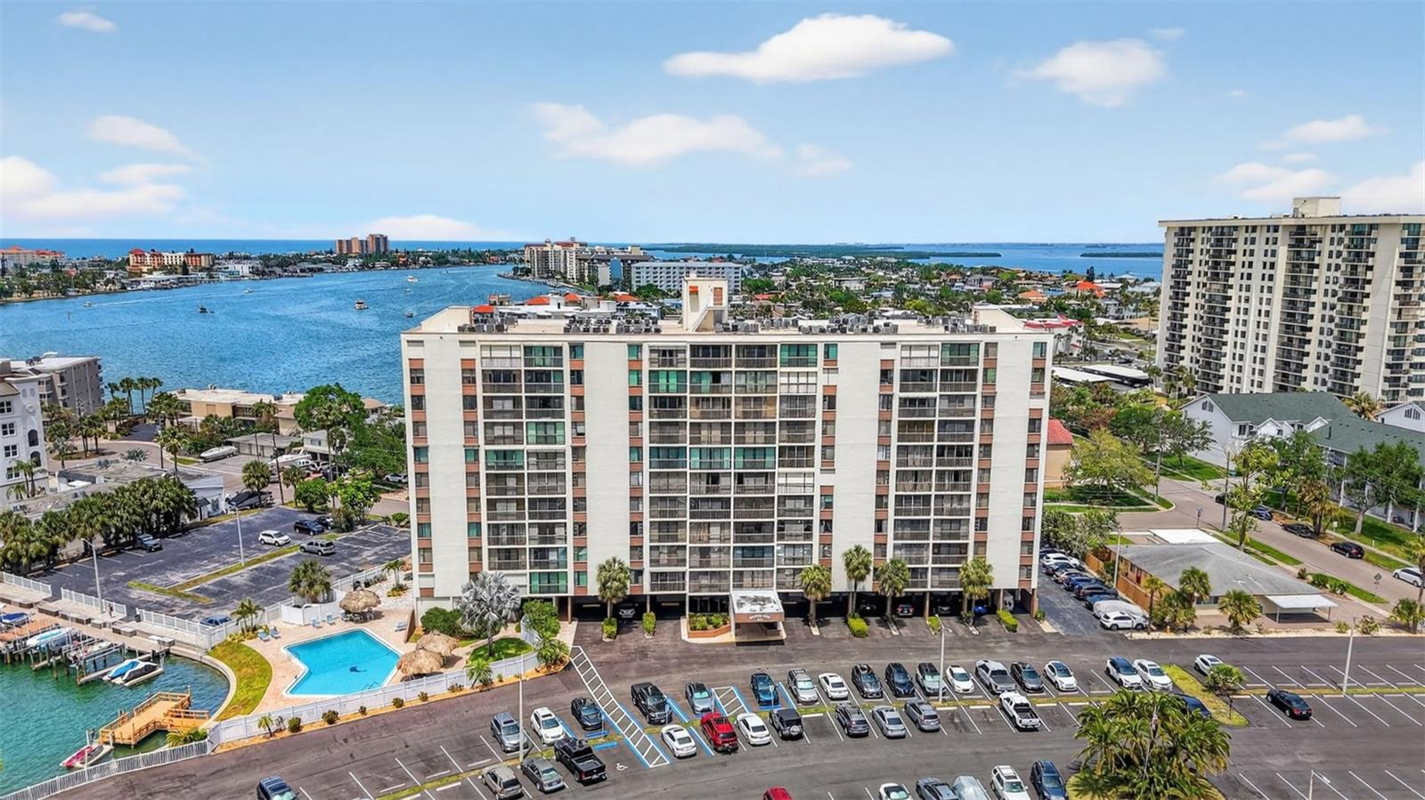 255 DOLPHIN PT #211, CLEARWATER, FL — photo 2