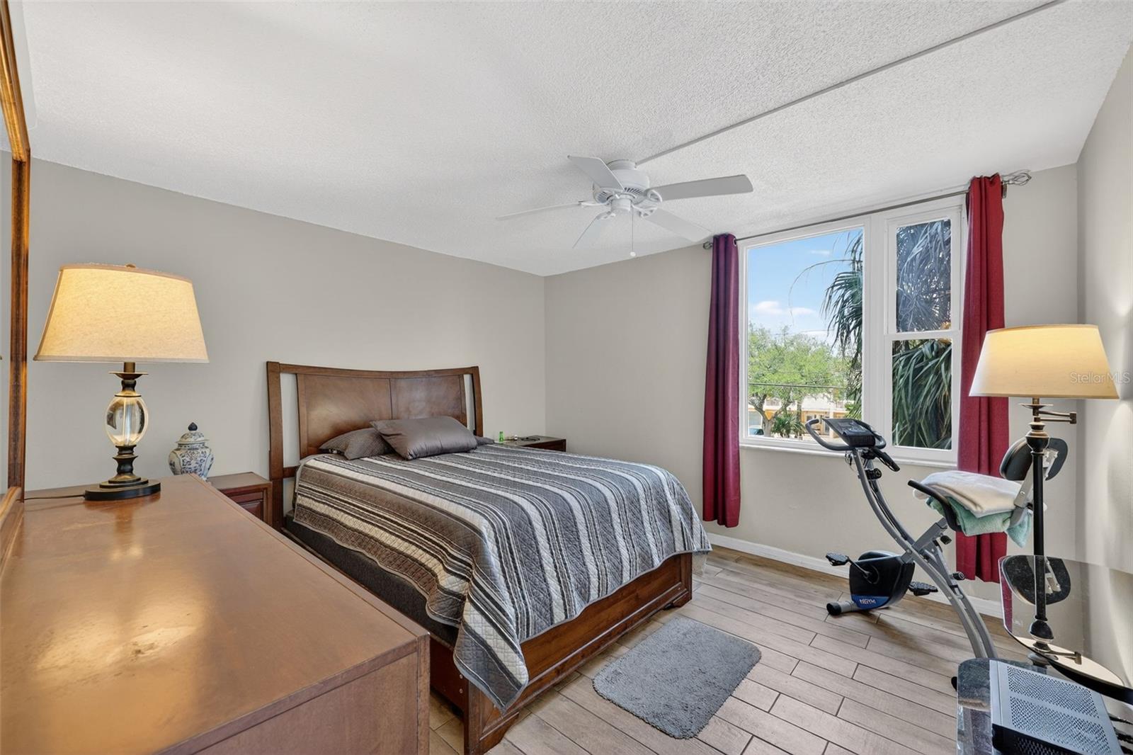 255 DOLPHIN PT #211, CLEARWATER, FL — photo 25