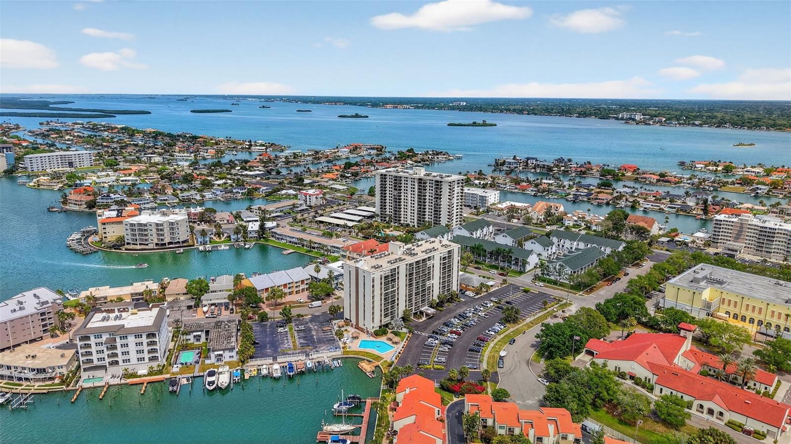 255 DOLPHIN PT #211, CLEARWATER, FL — photo 31
