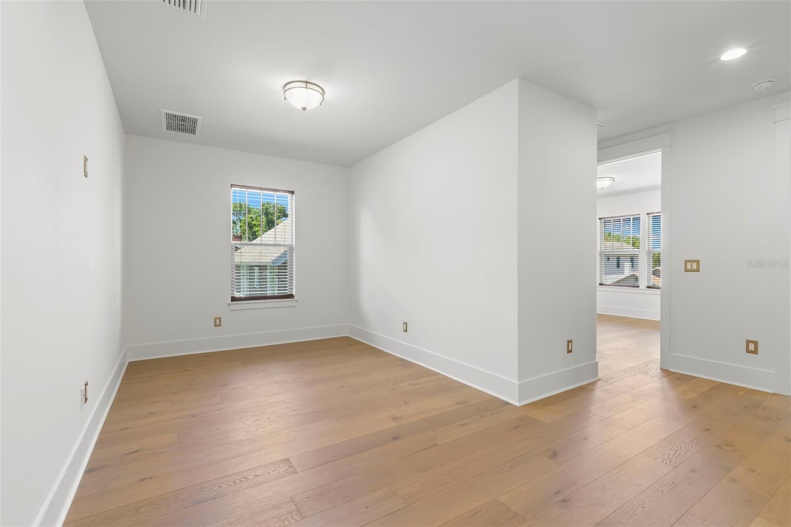 1038 26TH AVE N, ST PETERSBURG, FL — photo 30