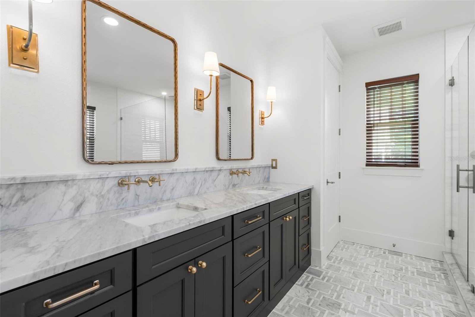 1038 26TH AVE N, ST PETERSBURG, FL — photo 33