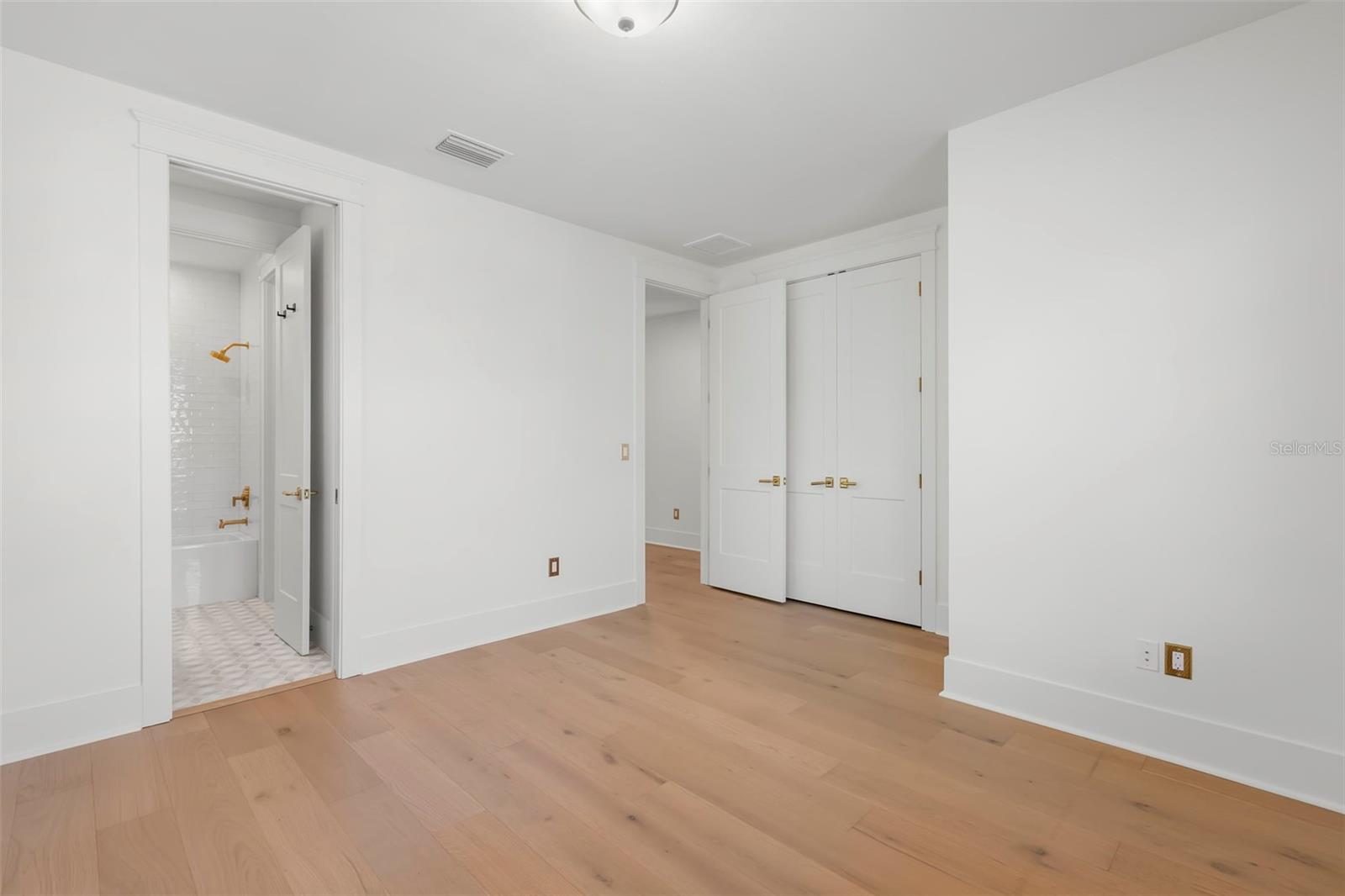 1038 26TH AVE N, ST PETERSBURG, FL — photo 35