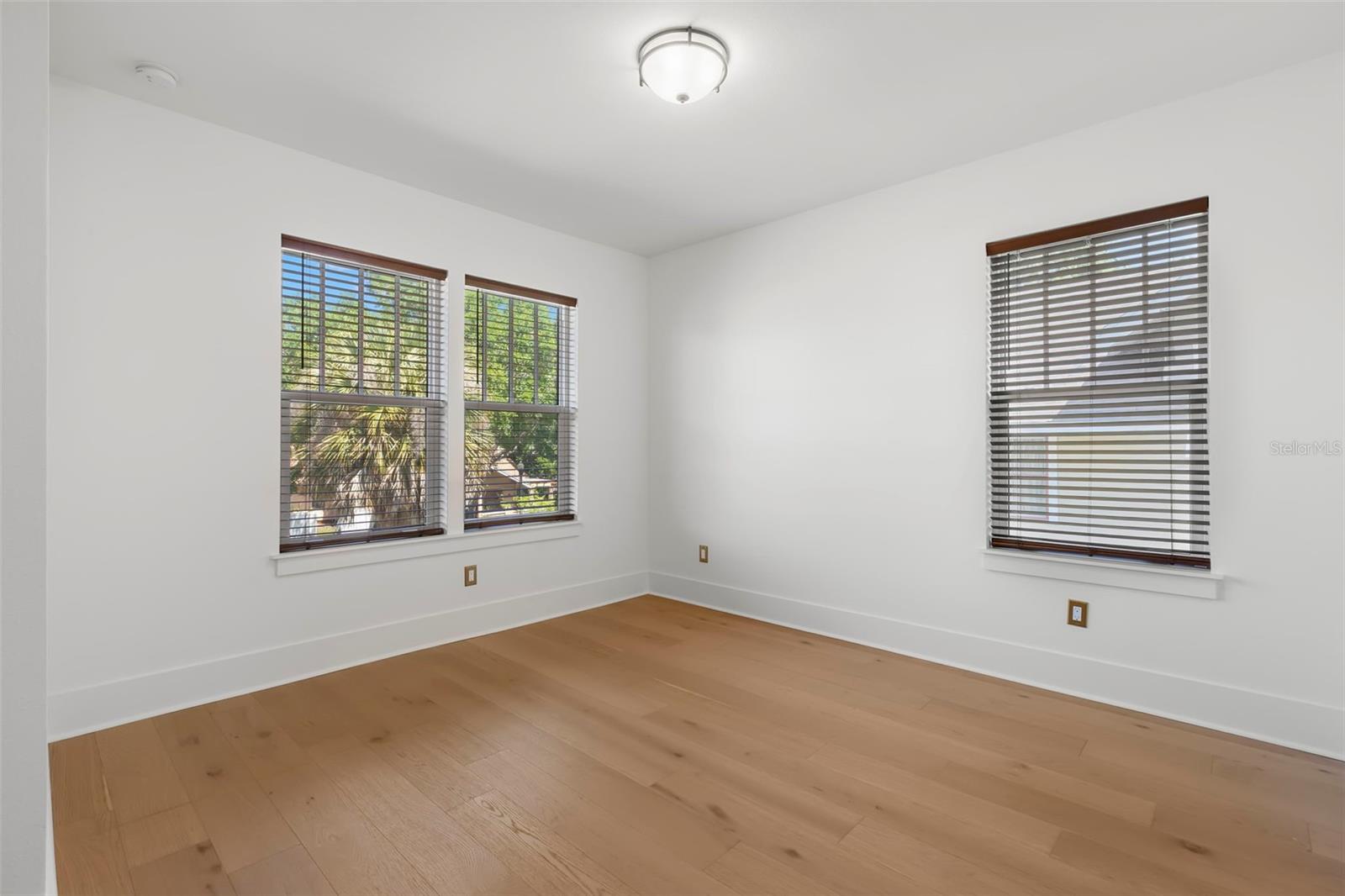 1038 26TH AVE N, ST PETERSBURG, FL — photo 37