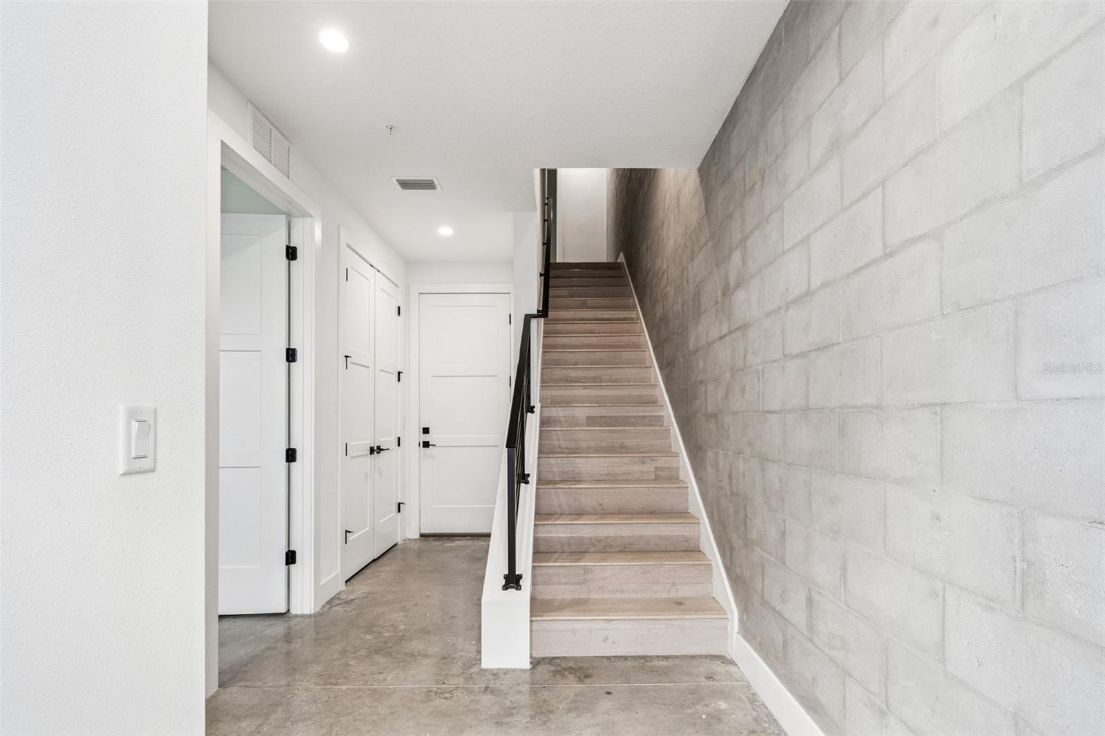 2724 5TH AVE S, ST PETERSBURG, FL — photo 3