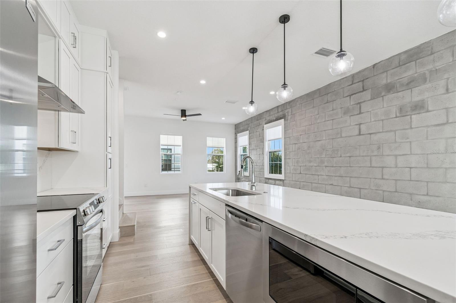 2724 5TH AVE S, ST PETERSBURG, FL — photo 21