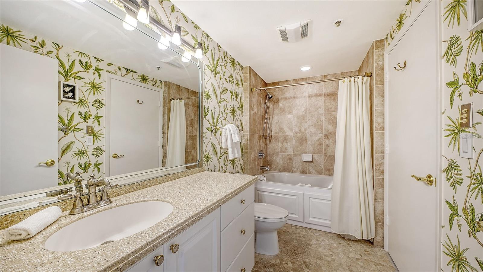 1932 HARBOURSIDE DR #242, LONGBOAT KEY, FL — photo 21