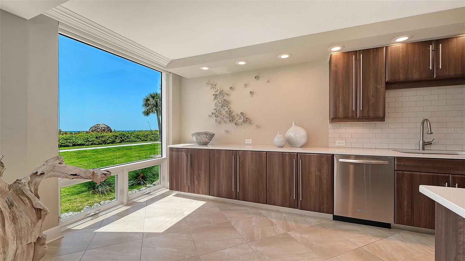 2425 GULF OF MEXICO DR #1A, LONGBOAT KEY, FL — photo 11