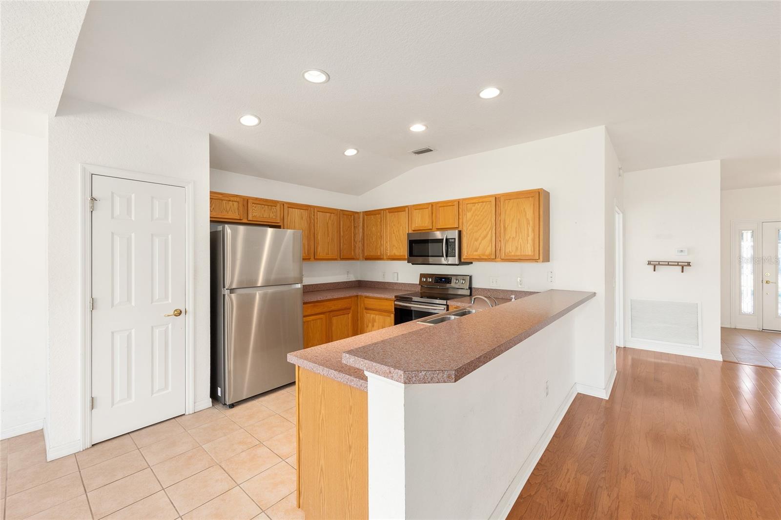9210 SE 118TH LOOP, SUMMERFIELD, FL — photo 15