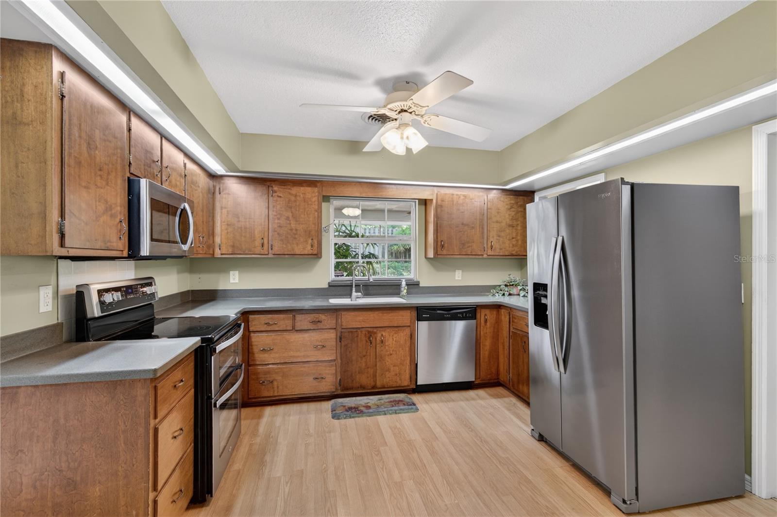 1945 NORMANDY DR, MOUNT DORA, FL — photo 28