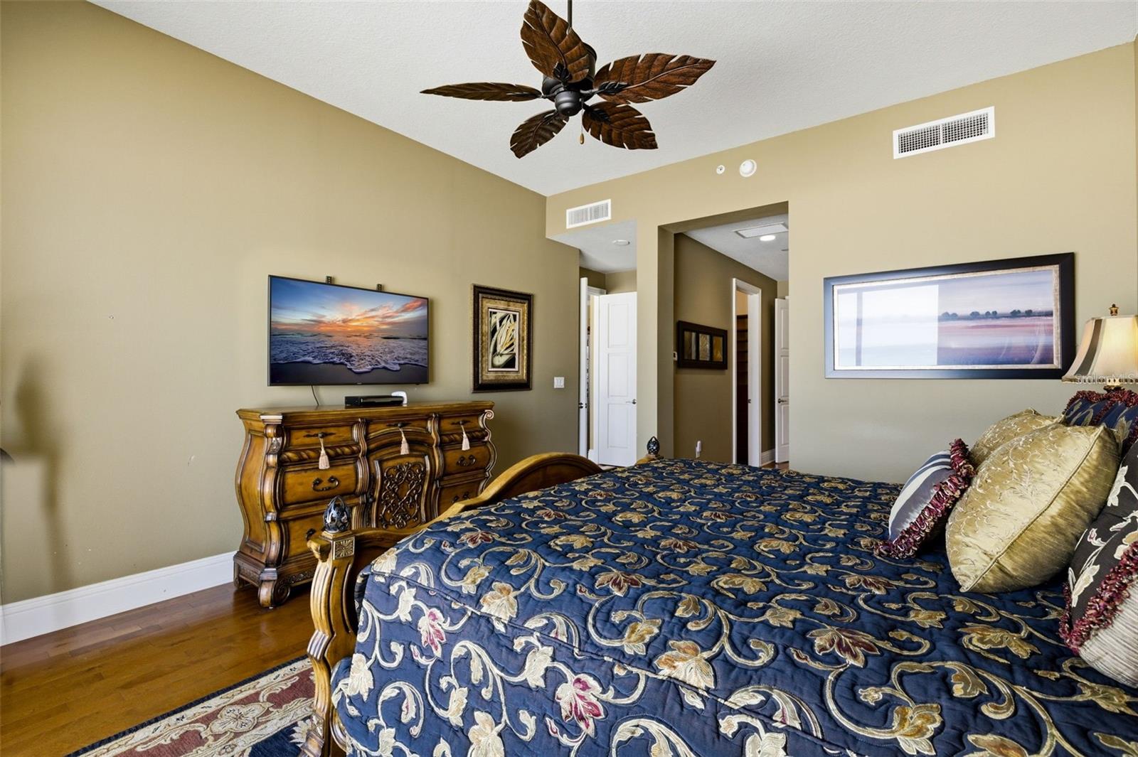 11 BAYMONT ST #302, CLEARWATER BEACH, FL — photo 25