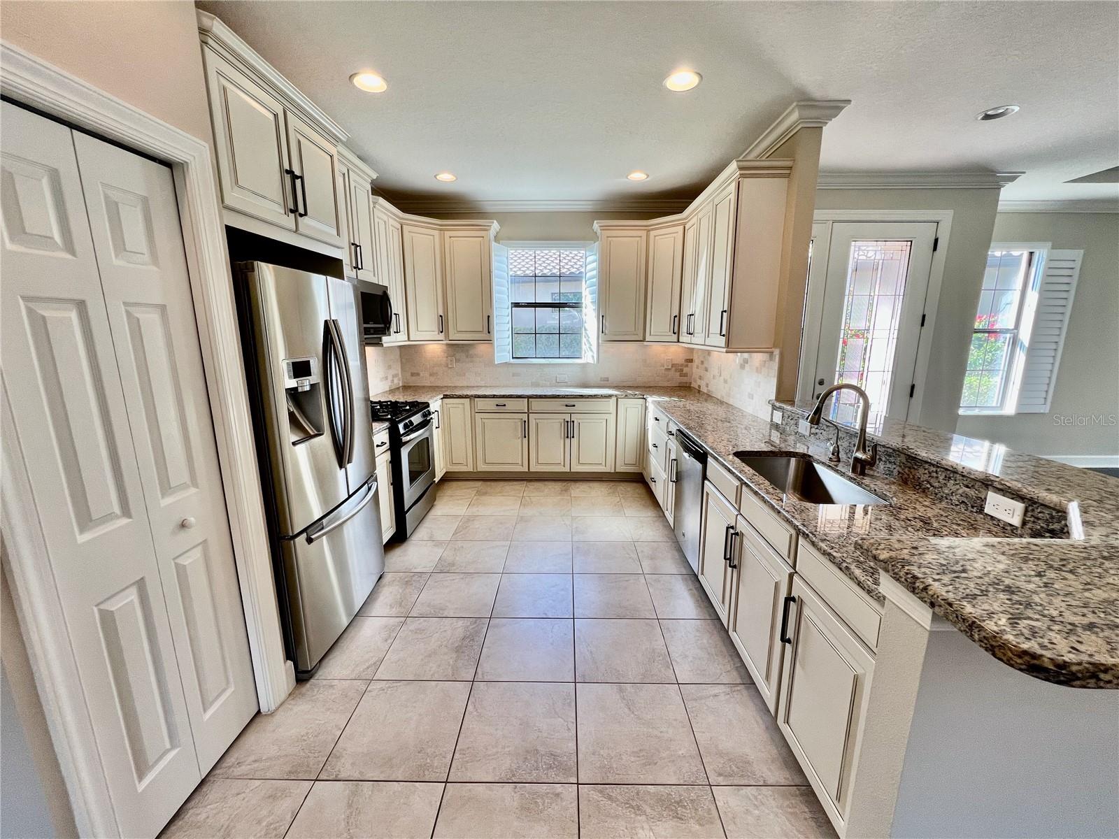 13241 TORRESINA TER, BRADENTON, FL — photo 10