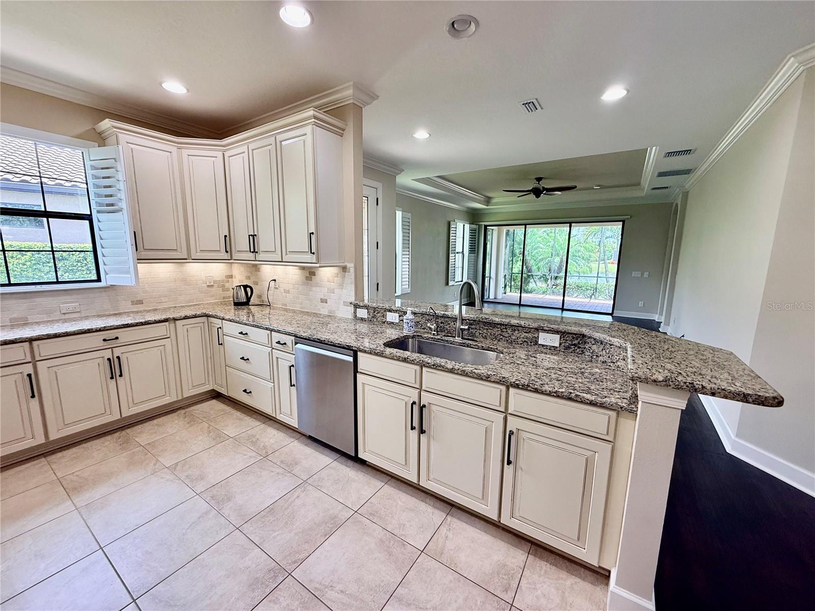 13241 TORRESINA TER, BRADENTON, FL — photo 11