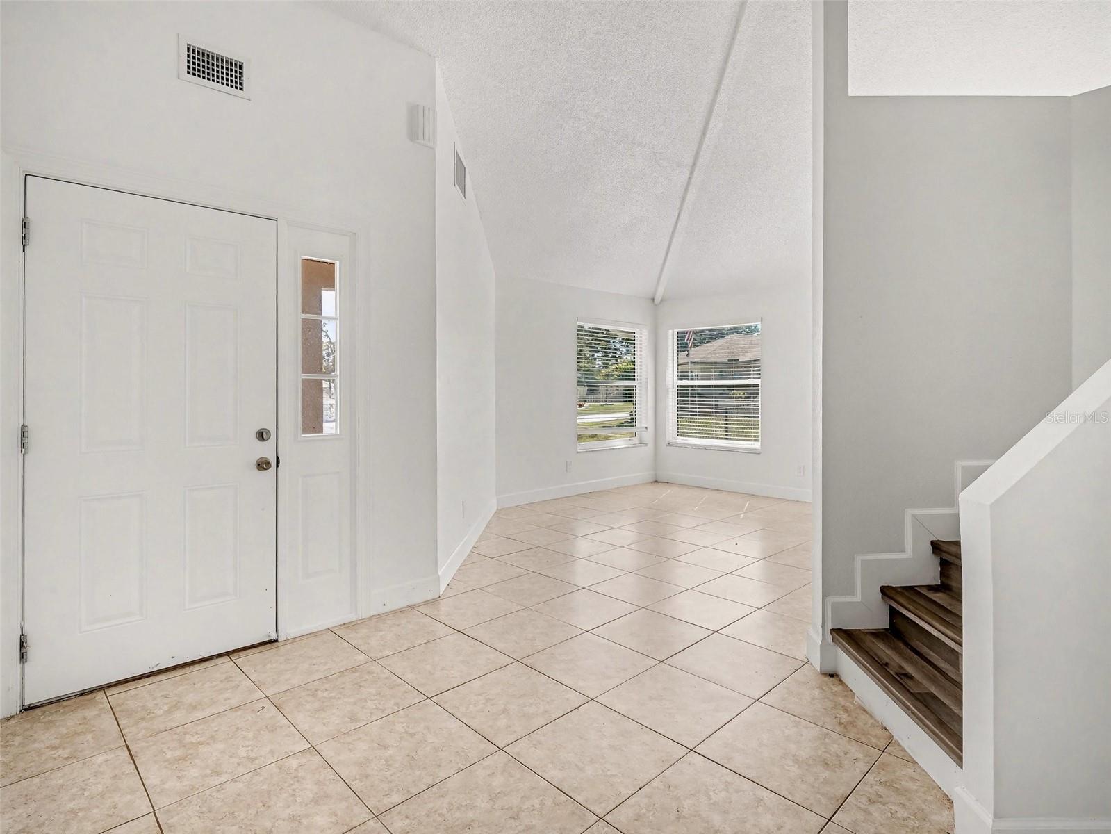 822 DIANE CIR, ENGLEWOOD, FL — photo 5