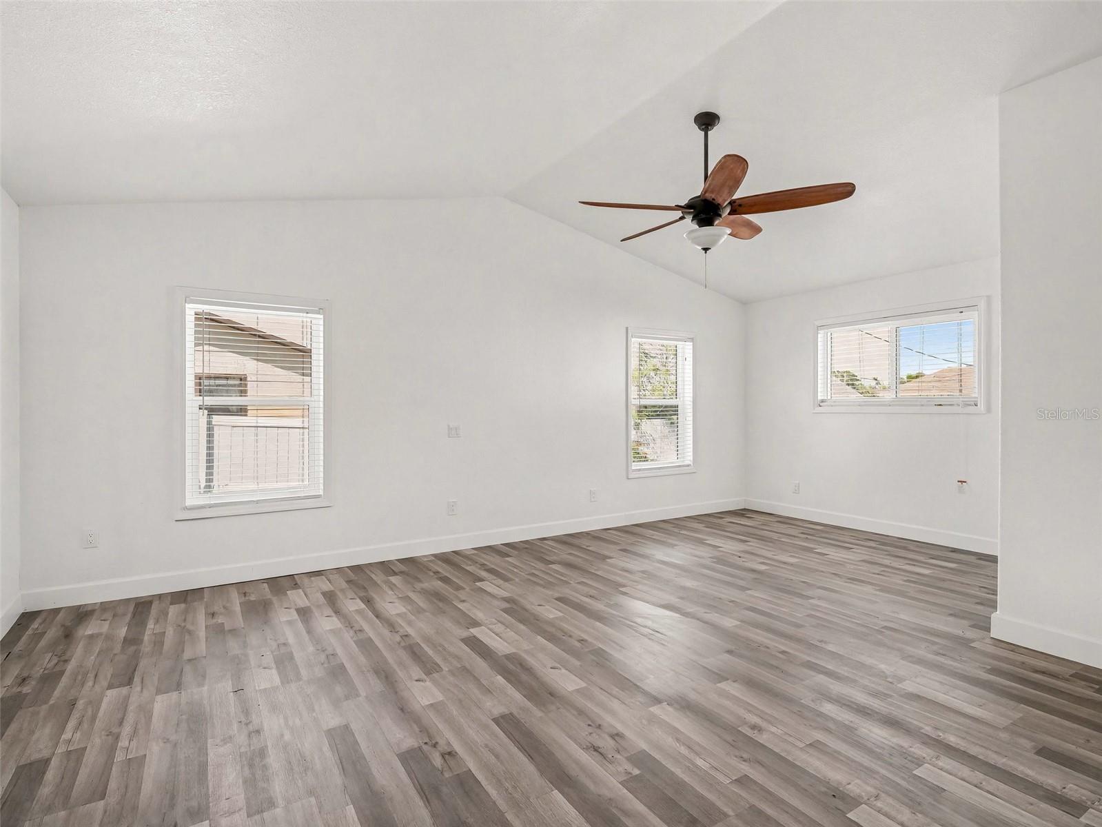 822 DIANE CIR, ENGLEWOOD, FL — photo 19