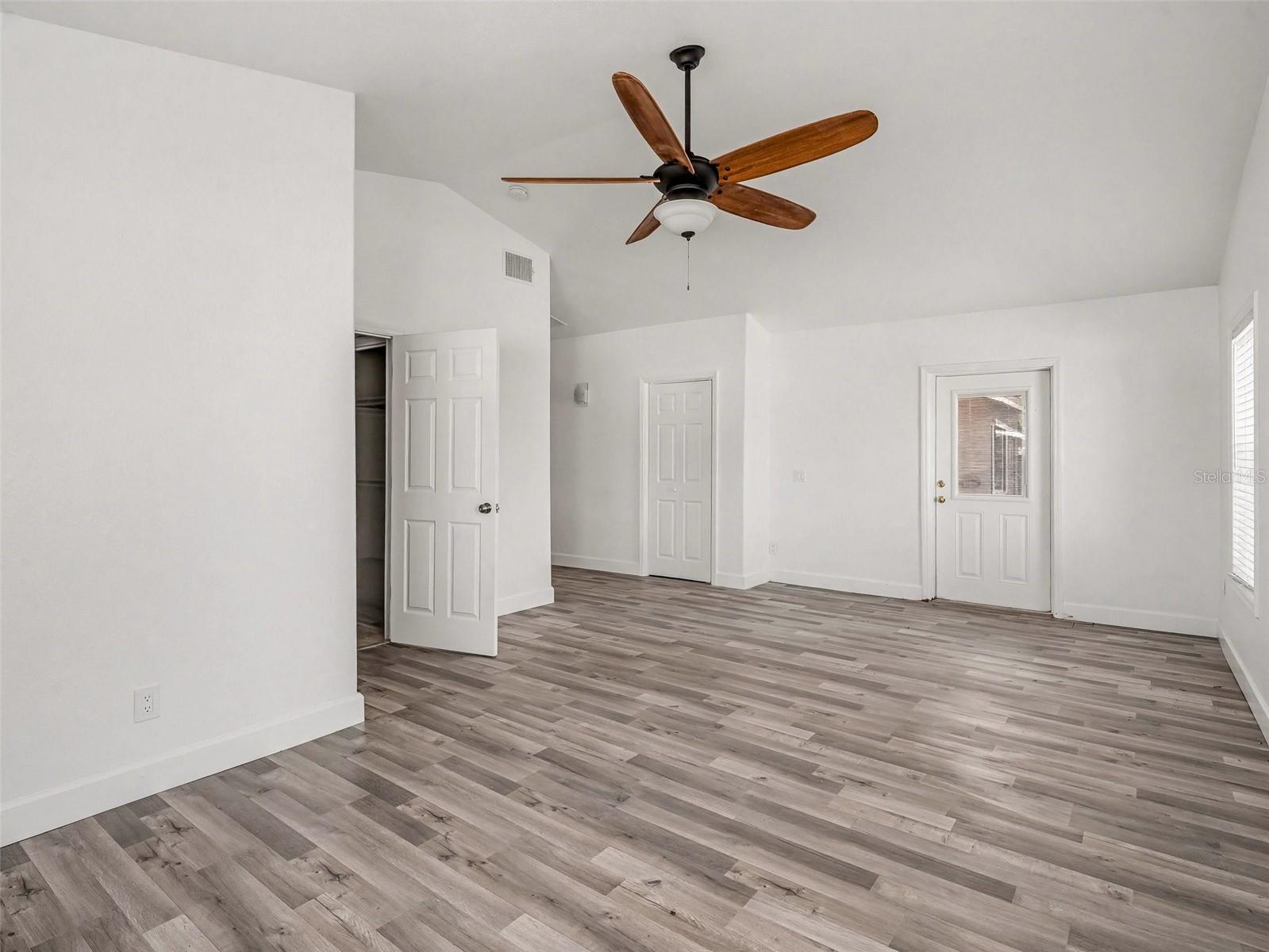 822 DIANE CIR, ENGLEWOOD, FL — photo 20