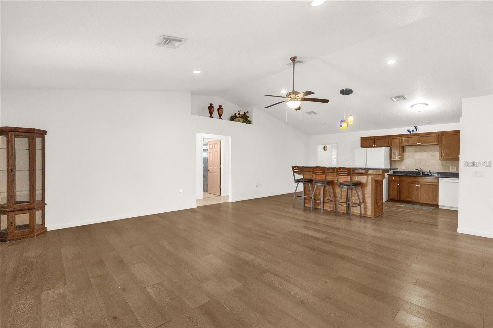 910 W RICH DR, MOUNT DORA, FL — photo 37