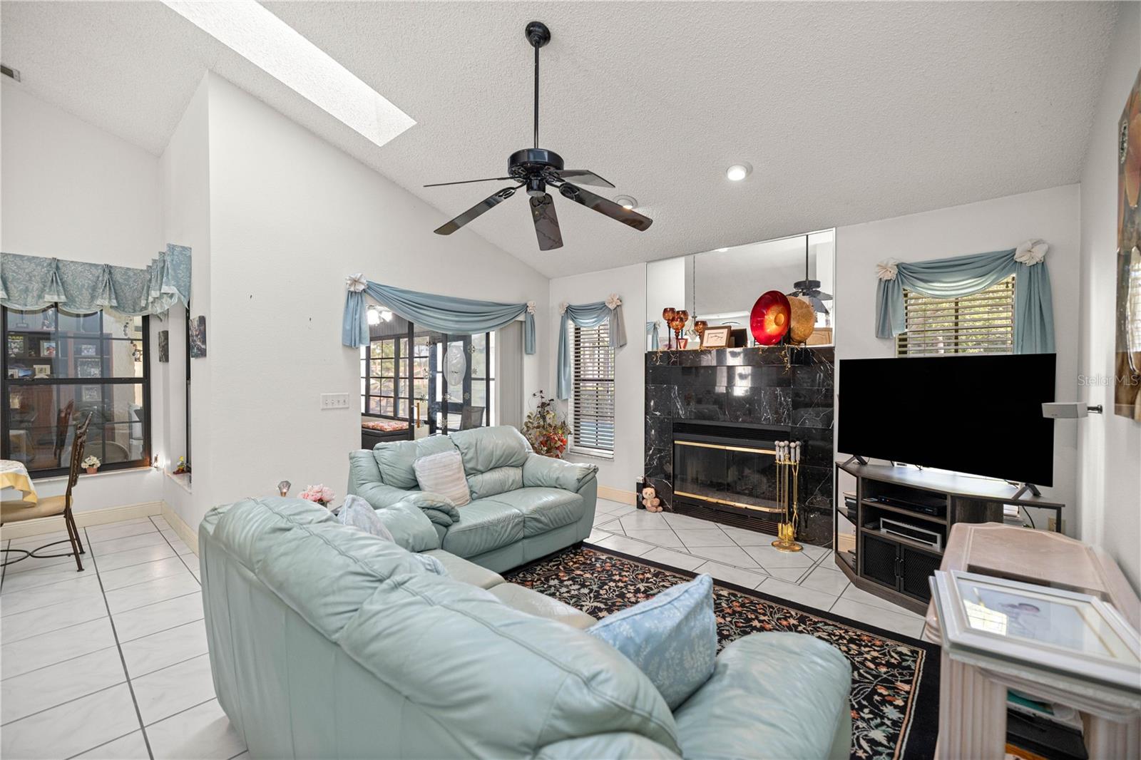 36 SE CHINICA DR, SUMMERFIELD, FL — photo 16