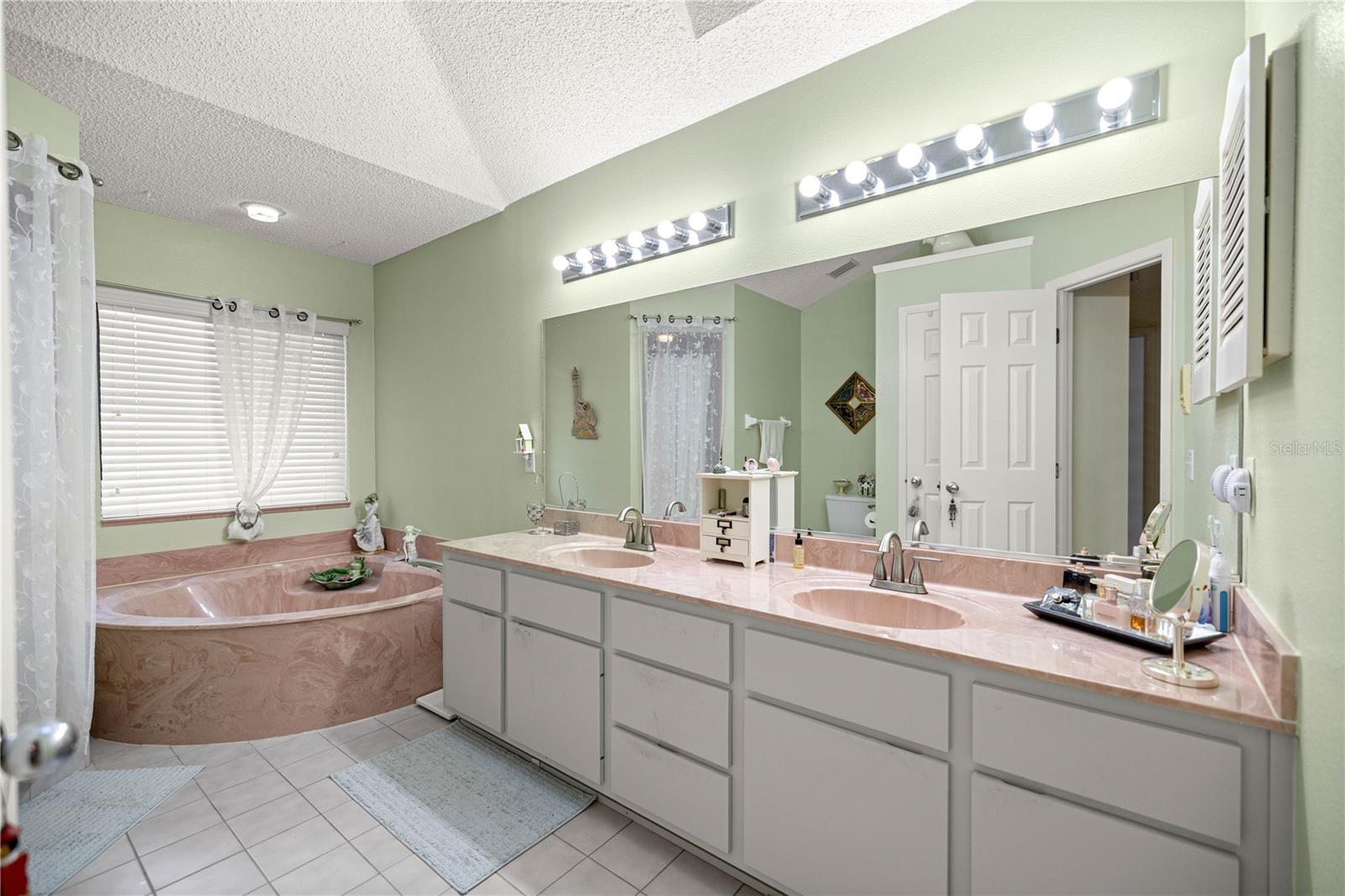 36 SE CHINICA DR, SUMMERFIELD, FL — photo 25