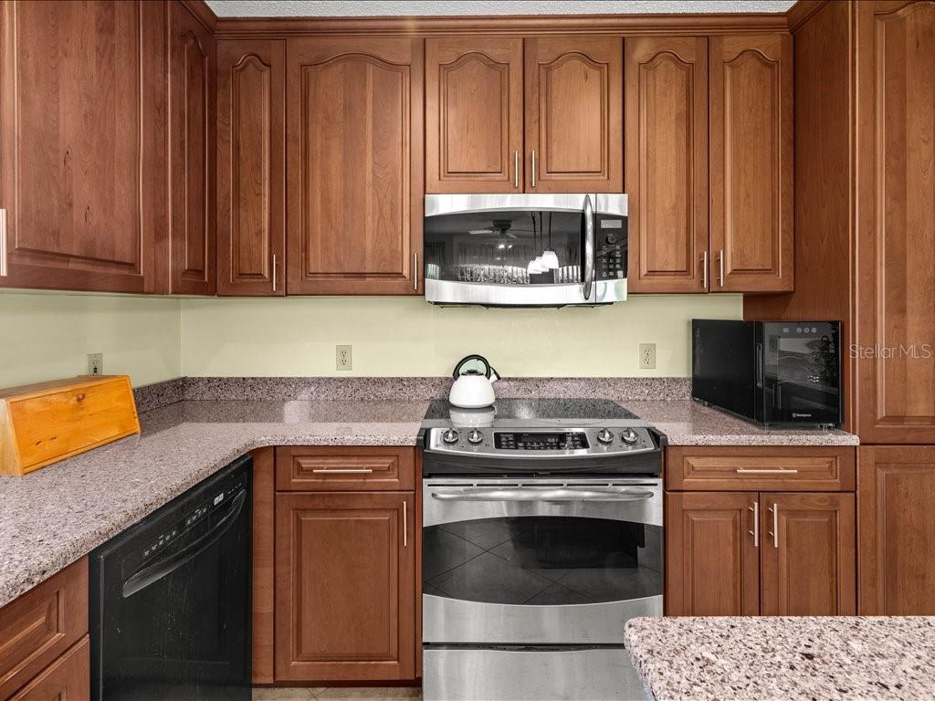 322 FALLING WATERS LN #163, ENGLEWOOD, FL — photo 10