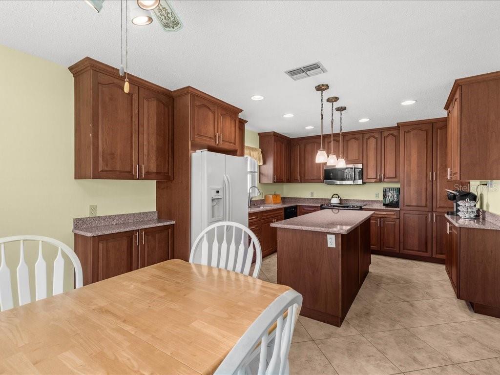 322 FALLING WATERS LN #163, ENGLEWOOD, FL — photo 12