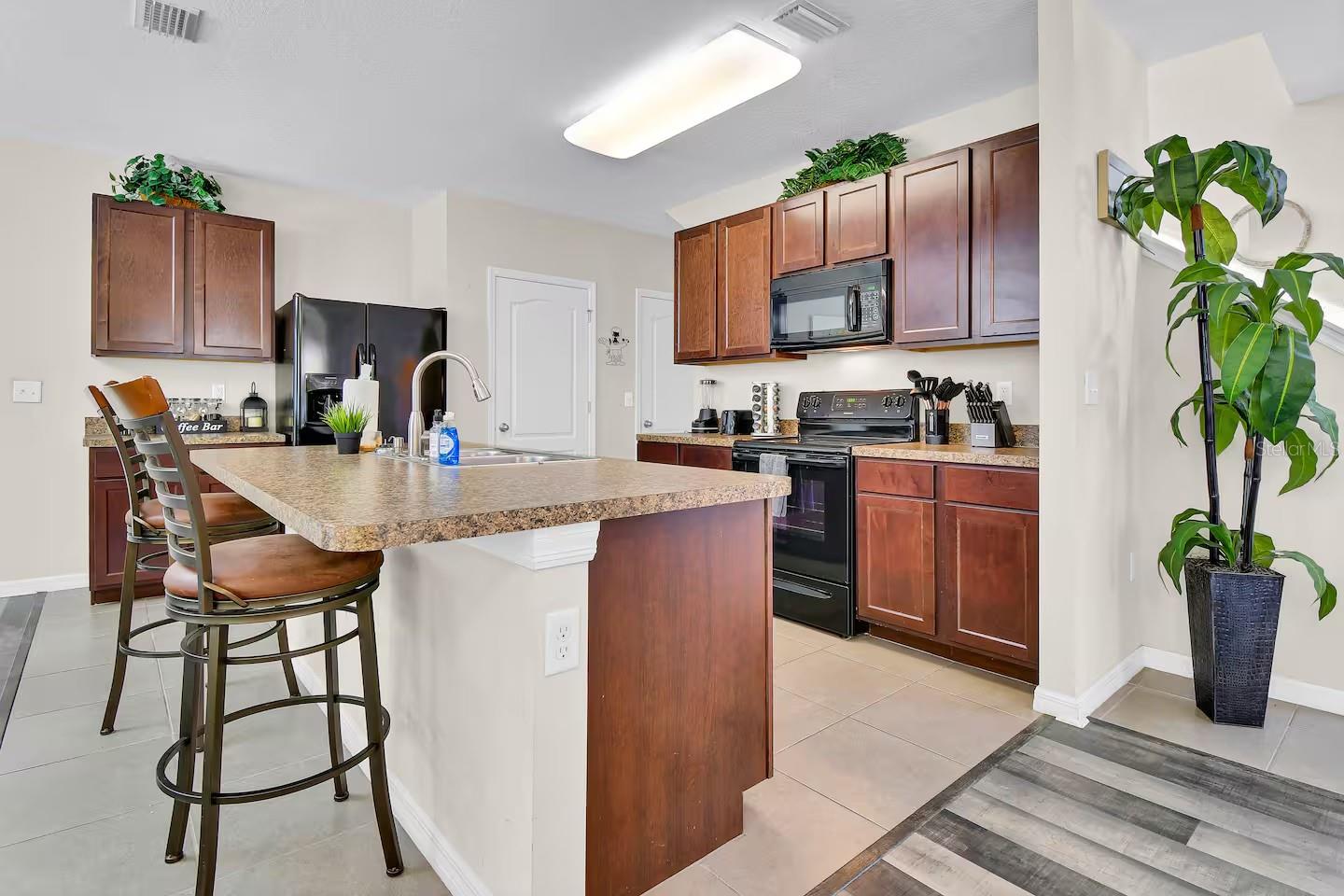 10108 HAWK STORM AVE, TAMPA, FL — photo 7