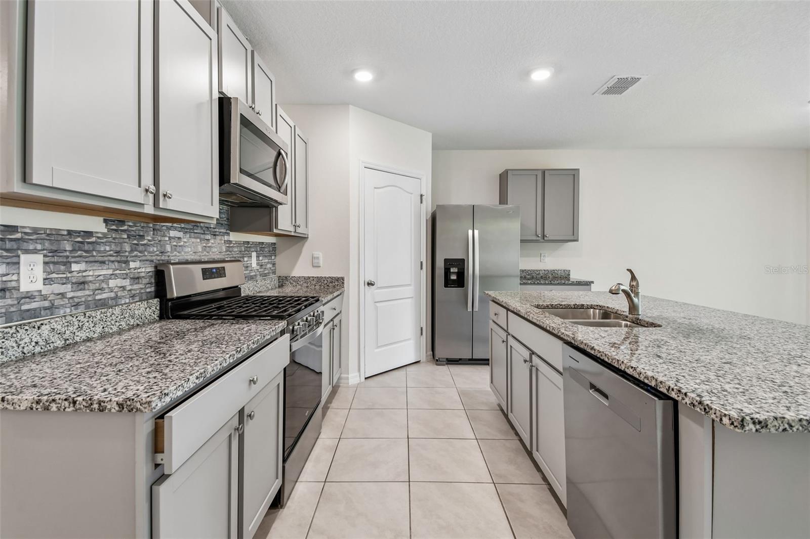 727 LAZIO CIR, DEBARY, FL — photo 9