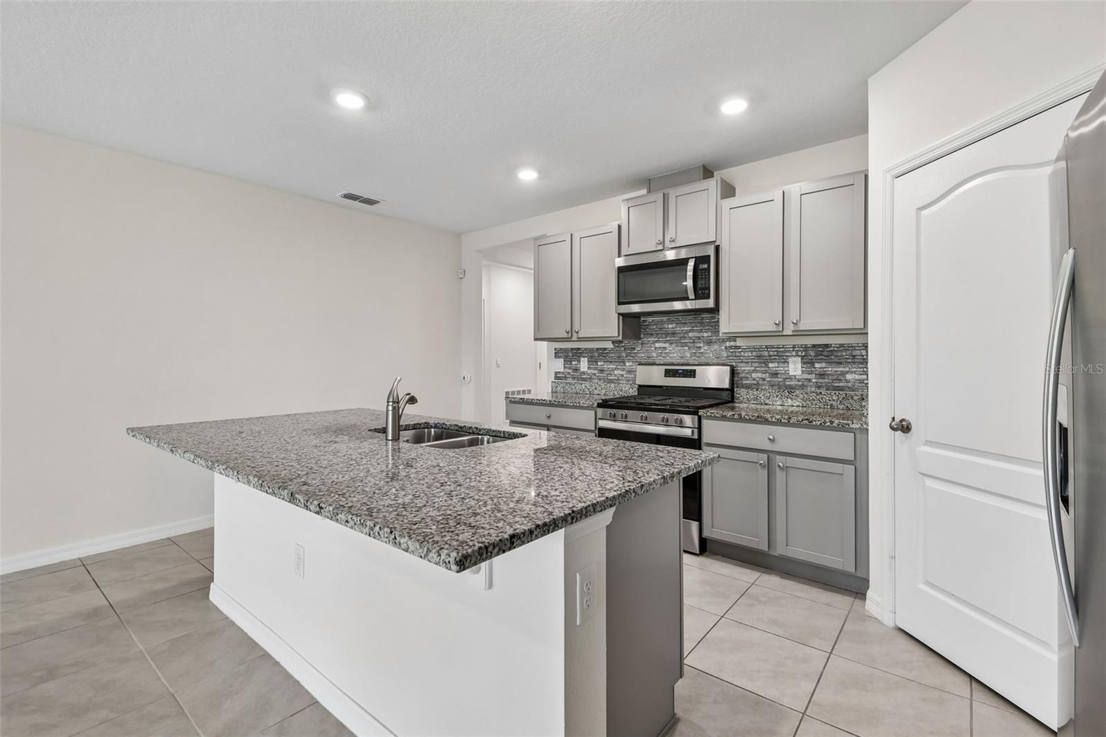 727 LAZIO CIR, DEBARY, FL — photo 11