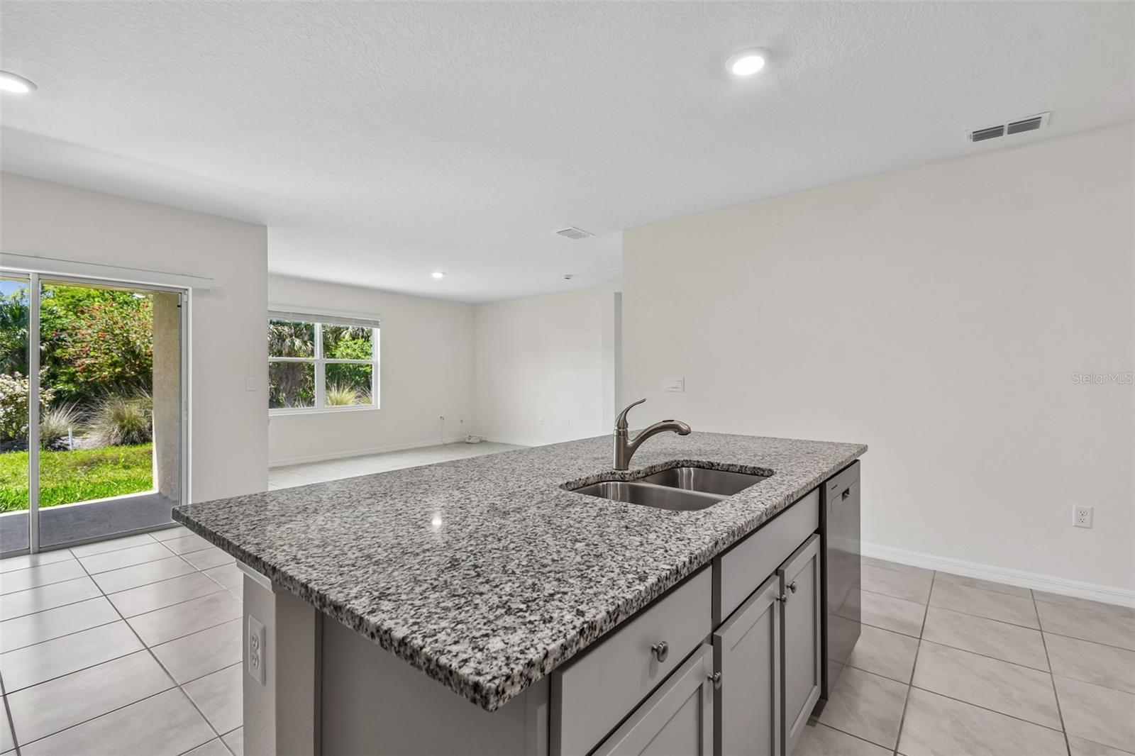 727 LAZIO CIR, DEBARY, FL — photo 16