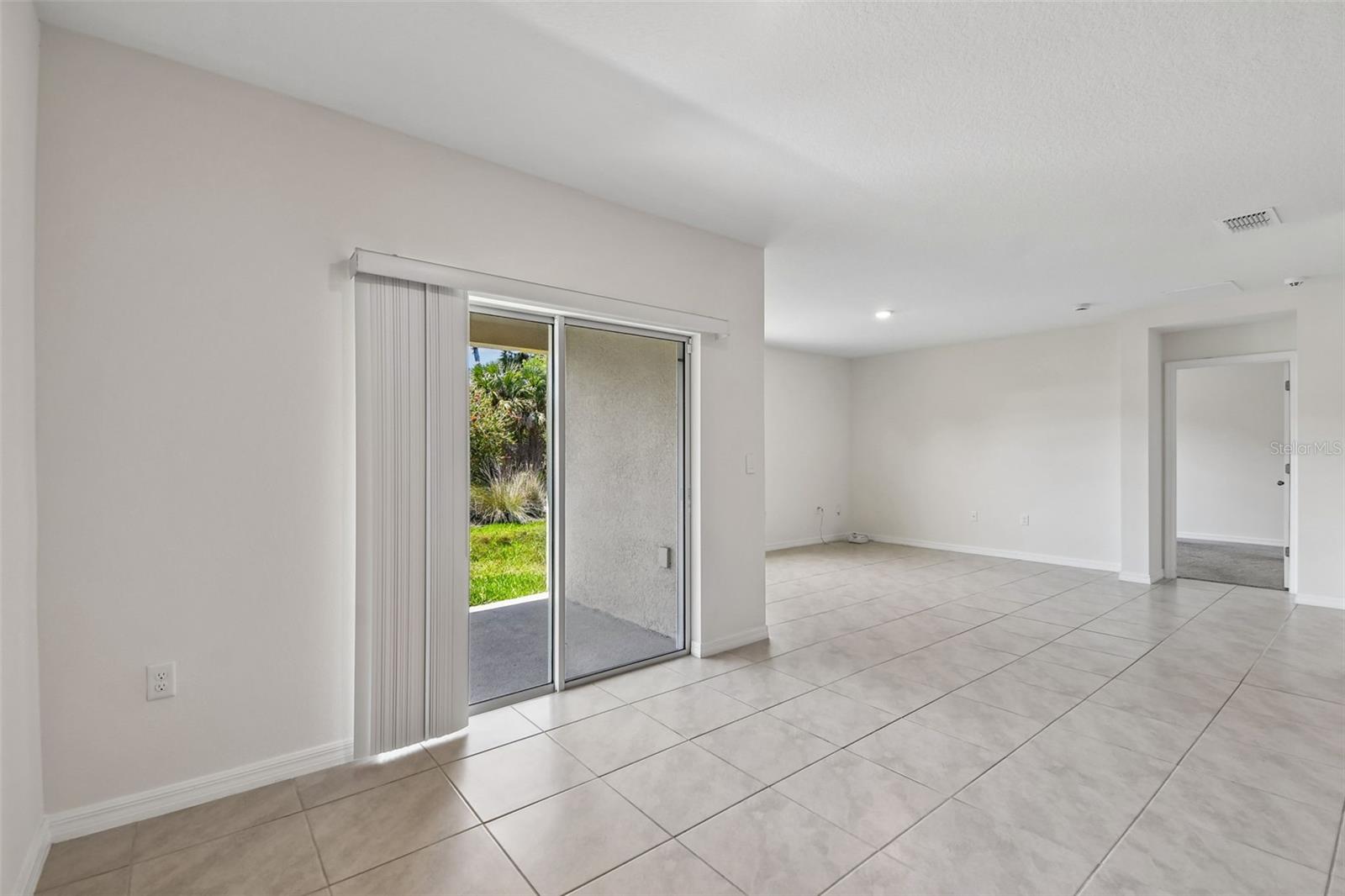 727 LAZIO CIR, DEBARY, FL — photo 22