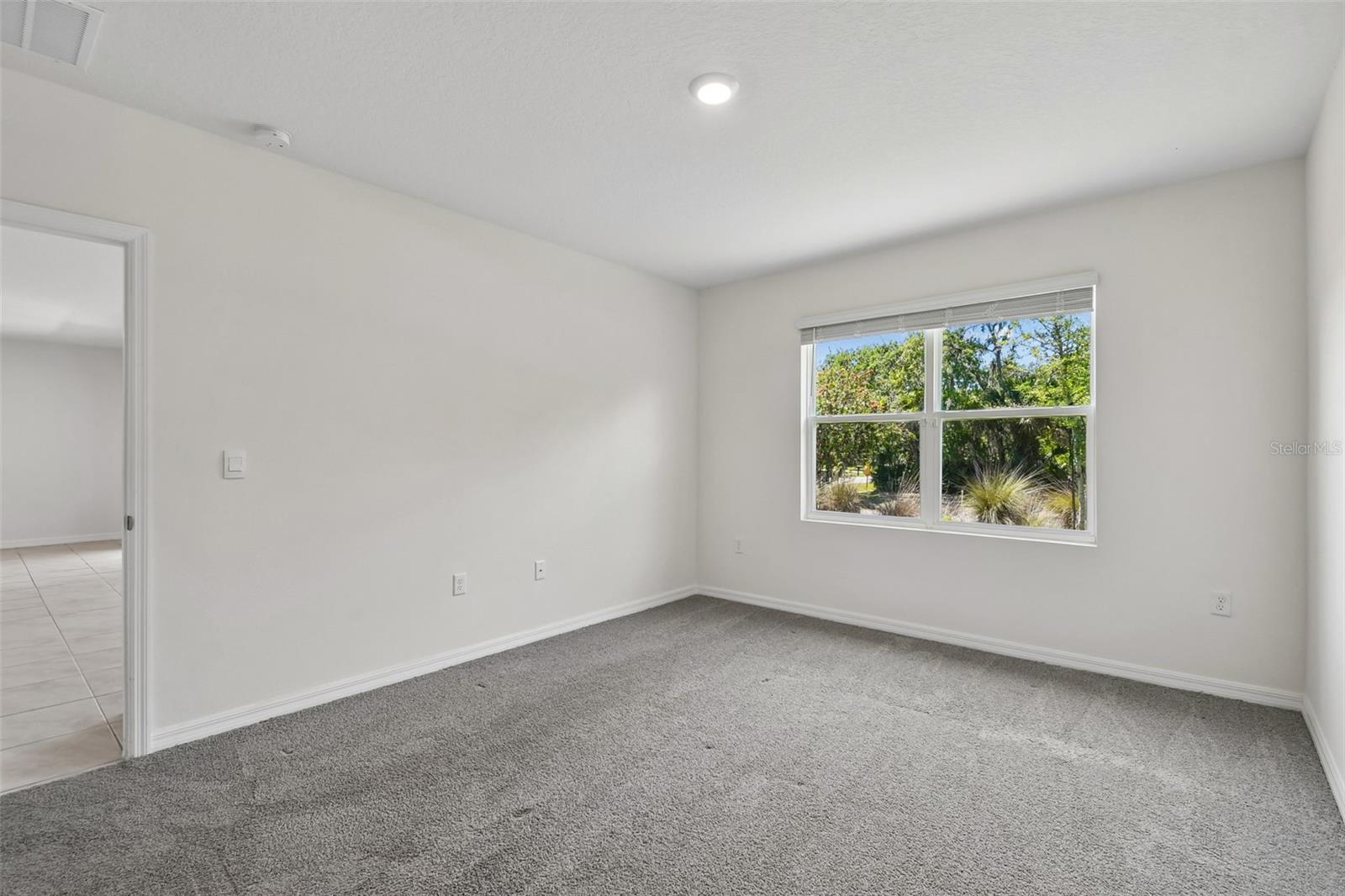 727 LAZIO CIR, DEBARY, FL — photo 26