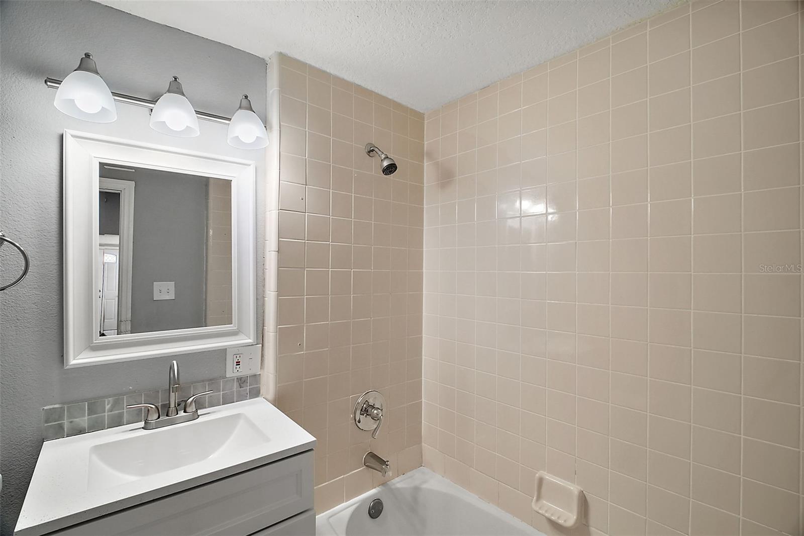 105 W STEVENS AVE, EUSTIS, FL — photo 53