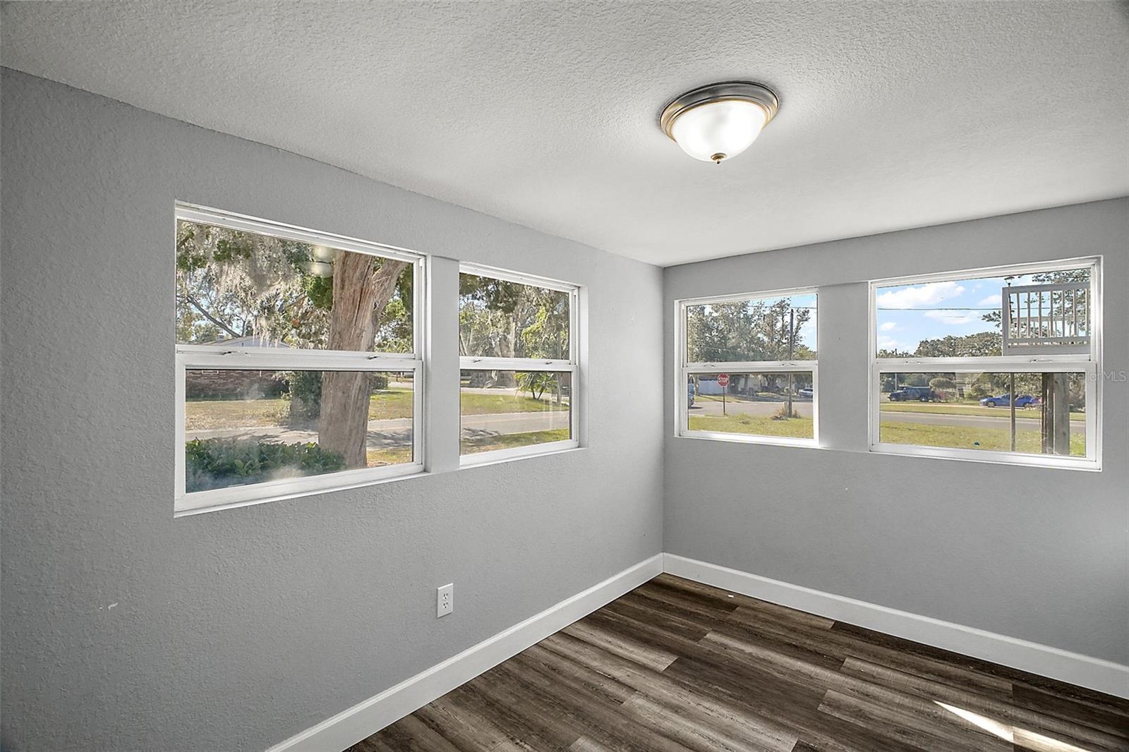 105 W STEVENS AVE, EUSTIS, FL — photo 56