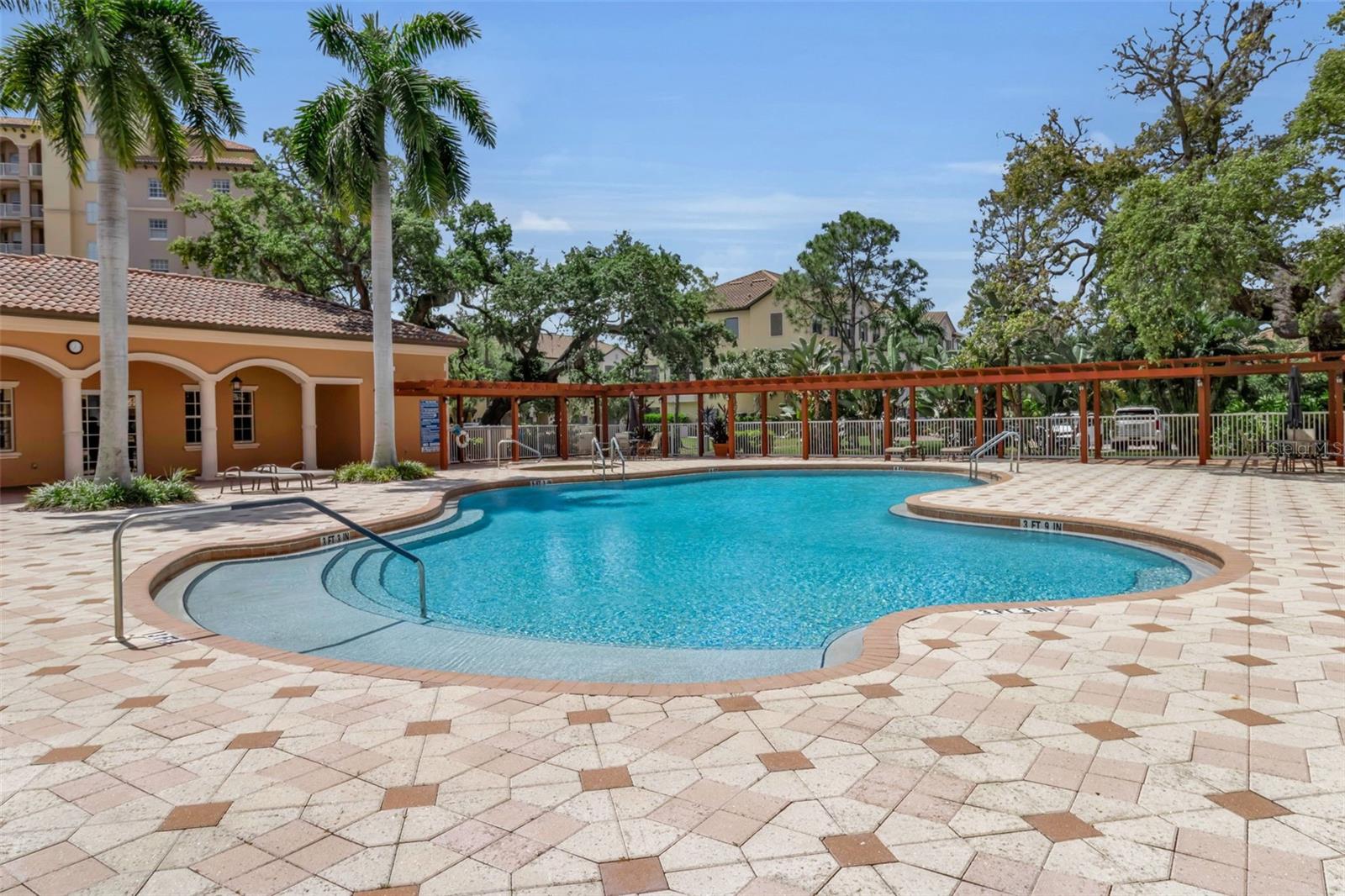 5589 CANNES CIR #4-102, SARASOTA, FL — photo 34
