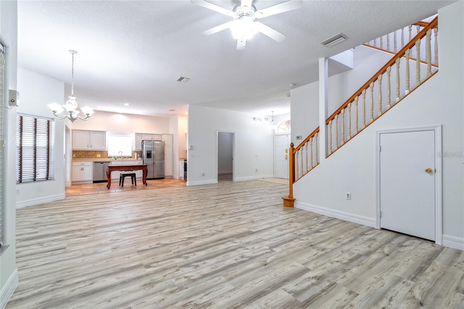 284 VISTA DR, DAVENPORT, FL — photo 15