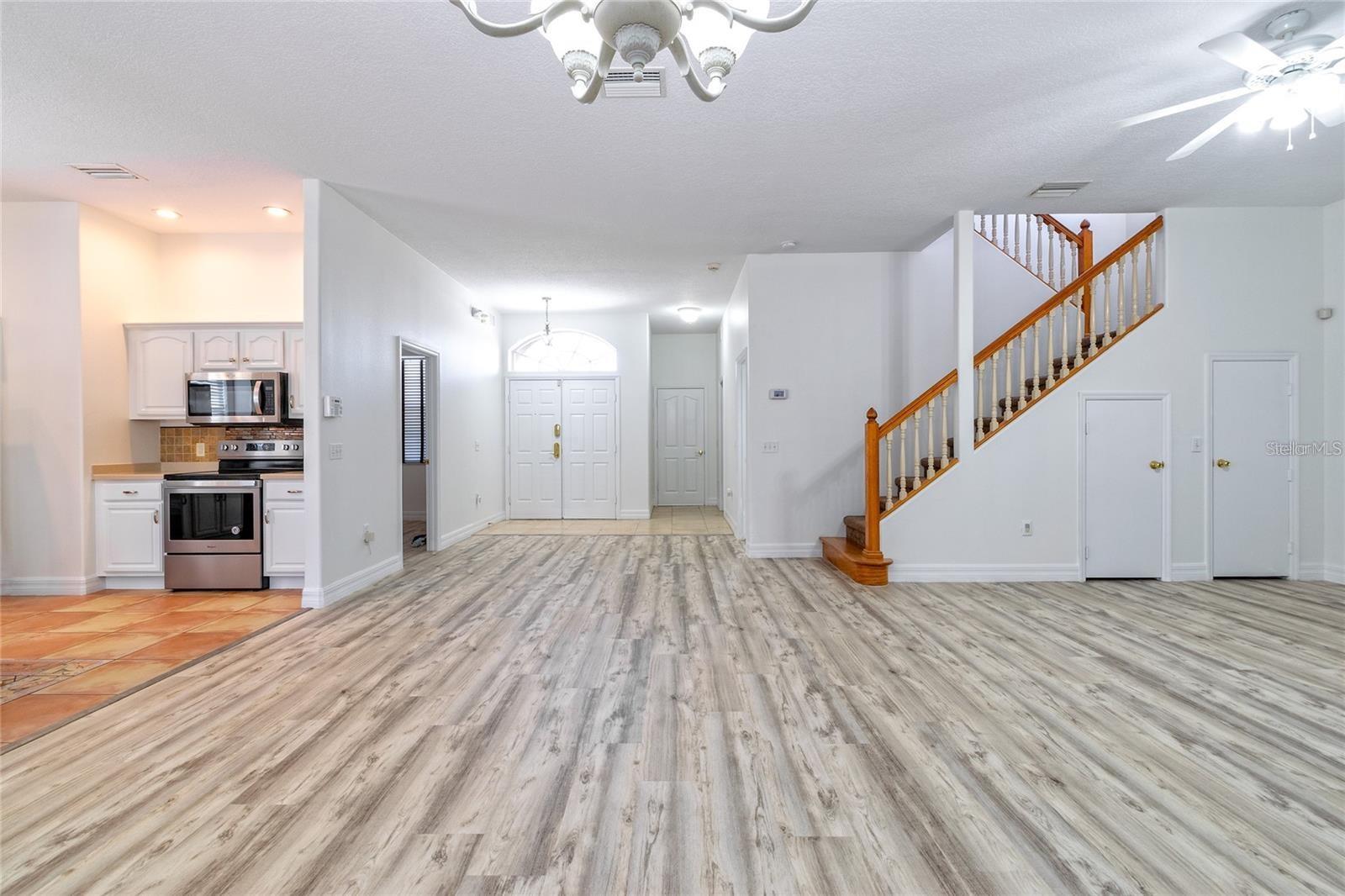 284 VISTA DR, DAVENPORT, FL — photo 16