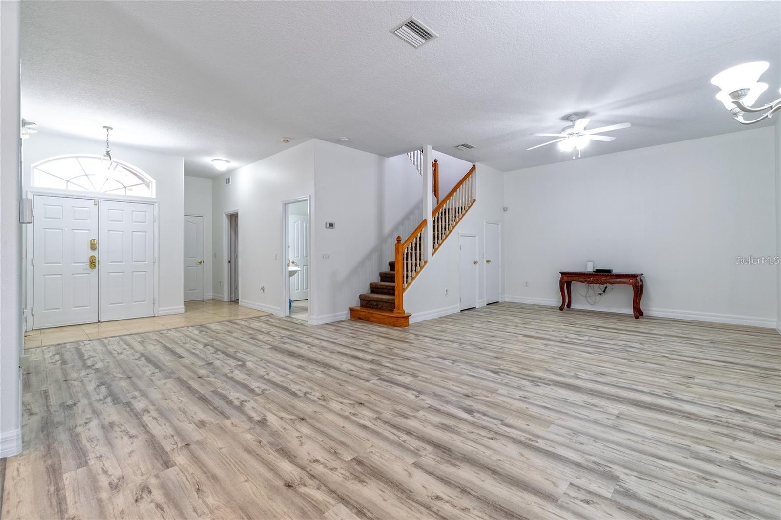 284 VISTA DR, DAVENPORT, FL — photo 17