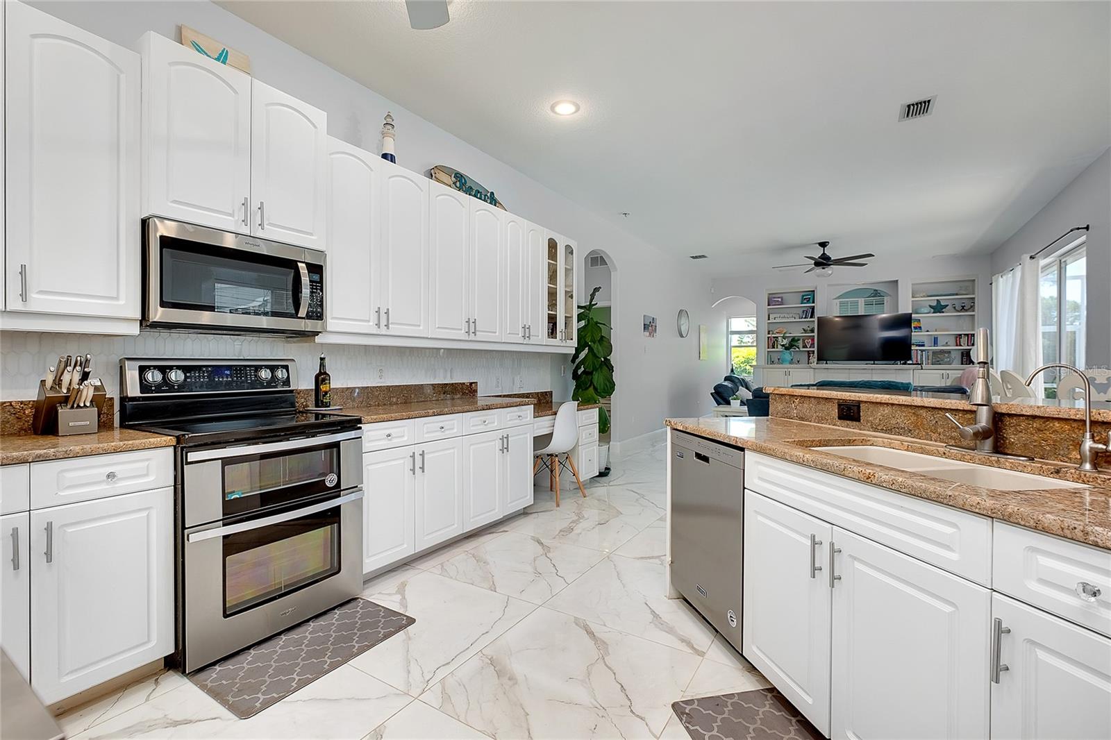 360 CEDARBROOK CT, VENICE, FL — photo 12
