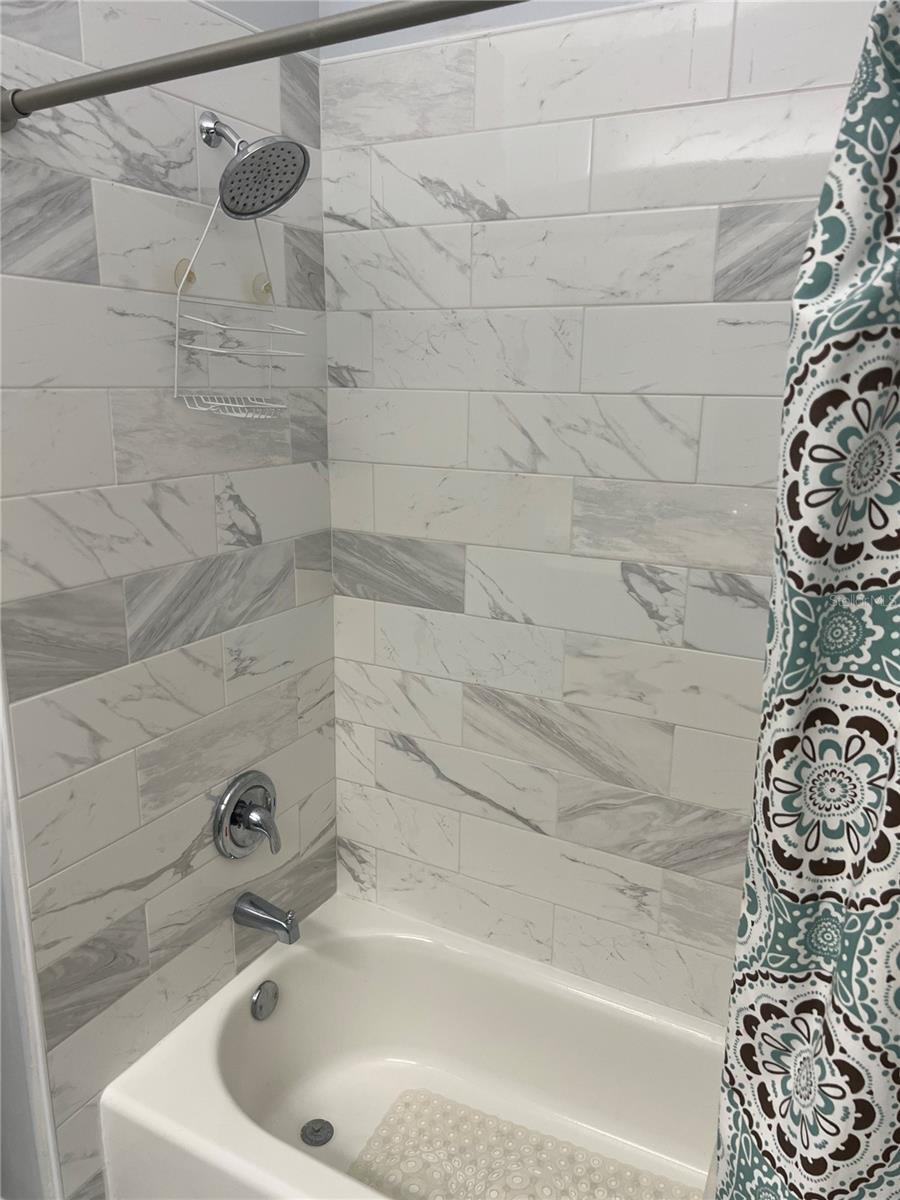 360 CEDARBROOK CT, VENICE, FL — photo 45