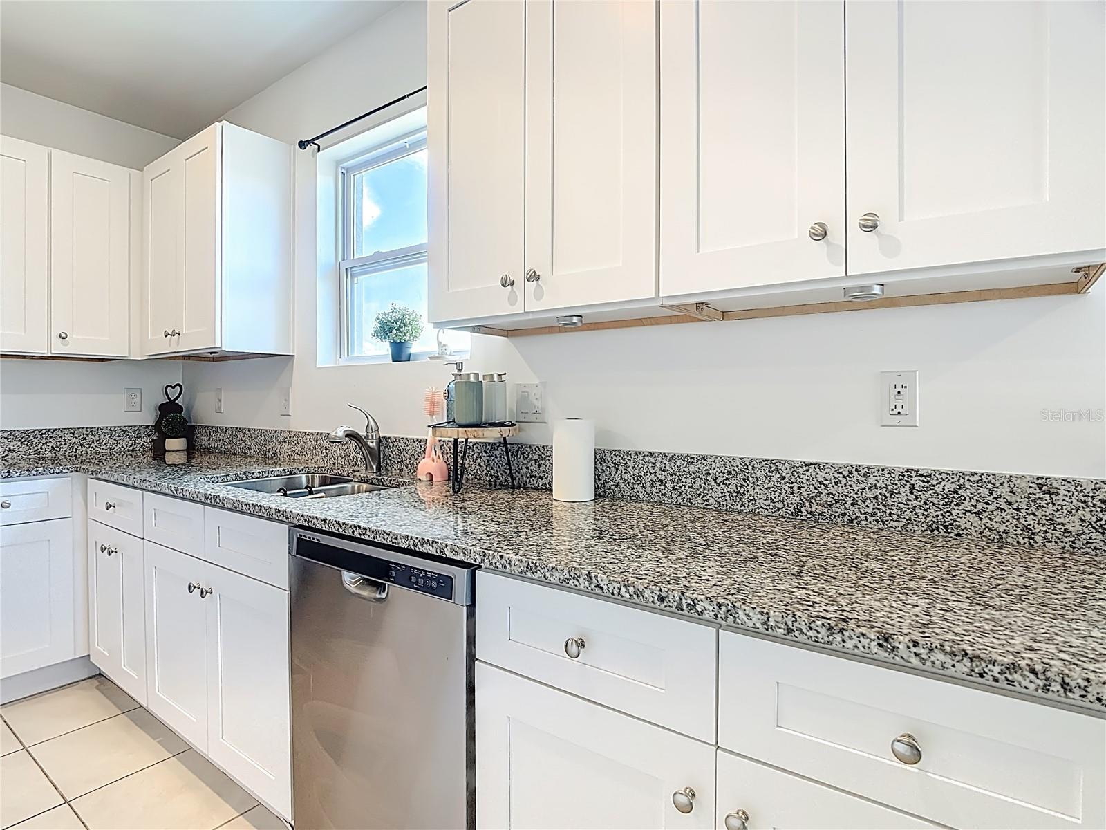 501 TALISI LOOP, ST CLOUD, FL — photo 12