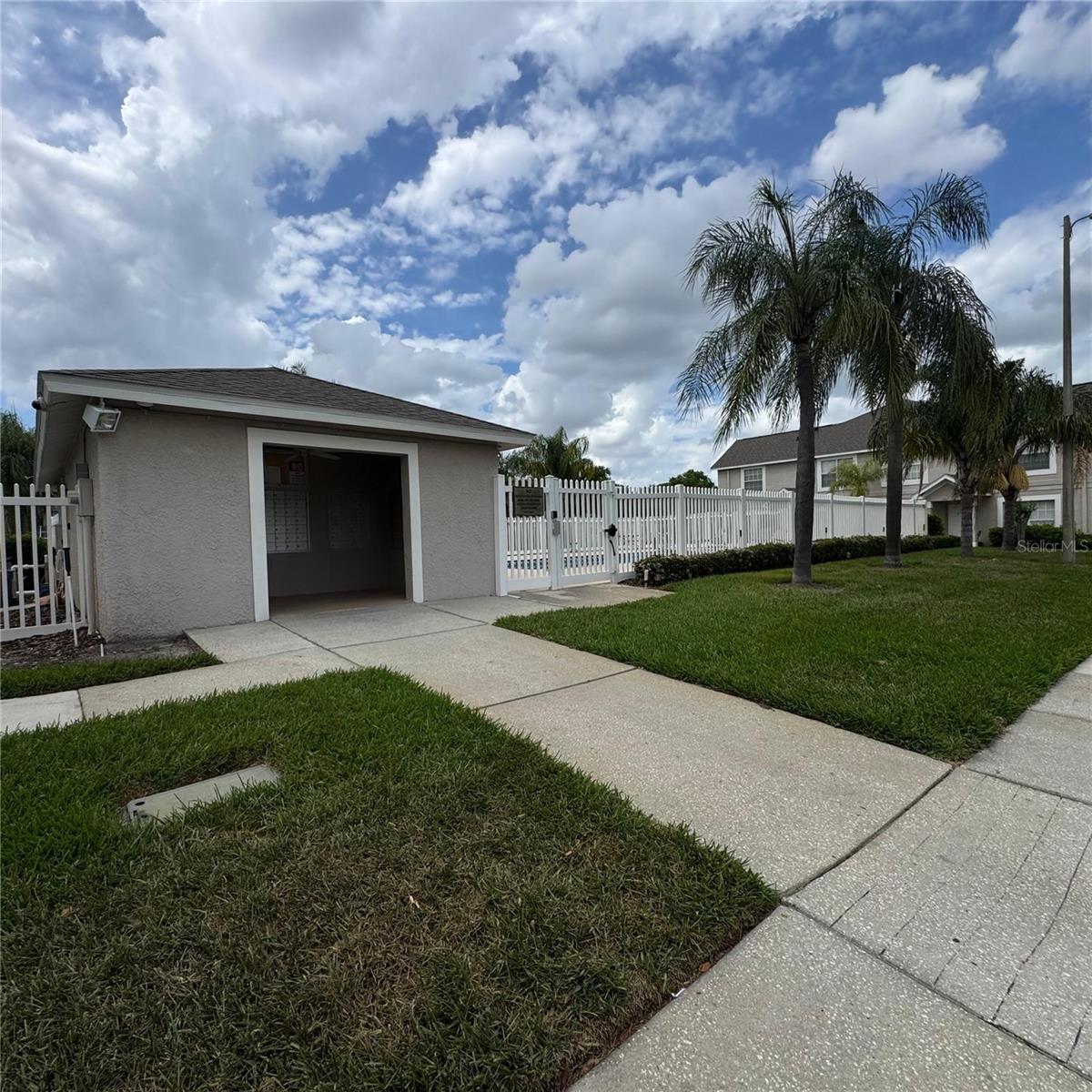 306 KENSINGTON LAKE CIR, BRANDON, FL — photo 22