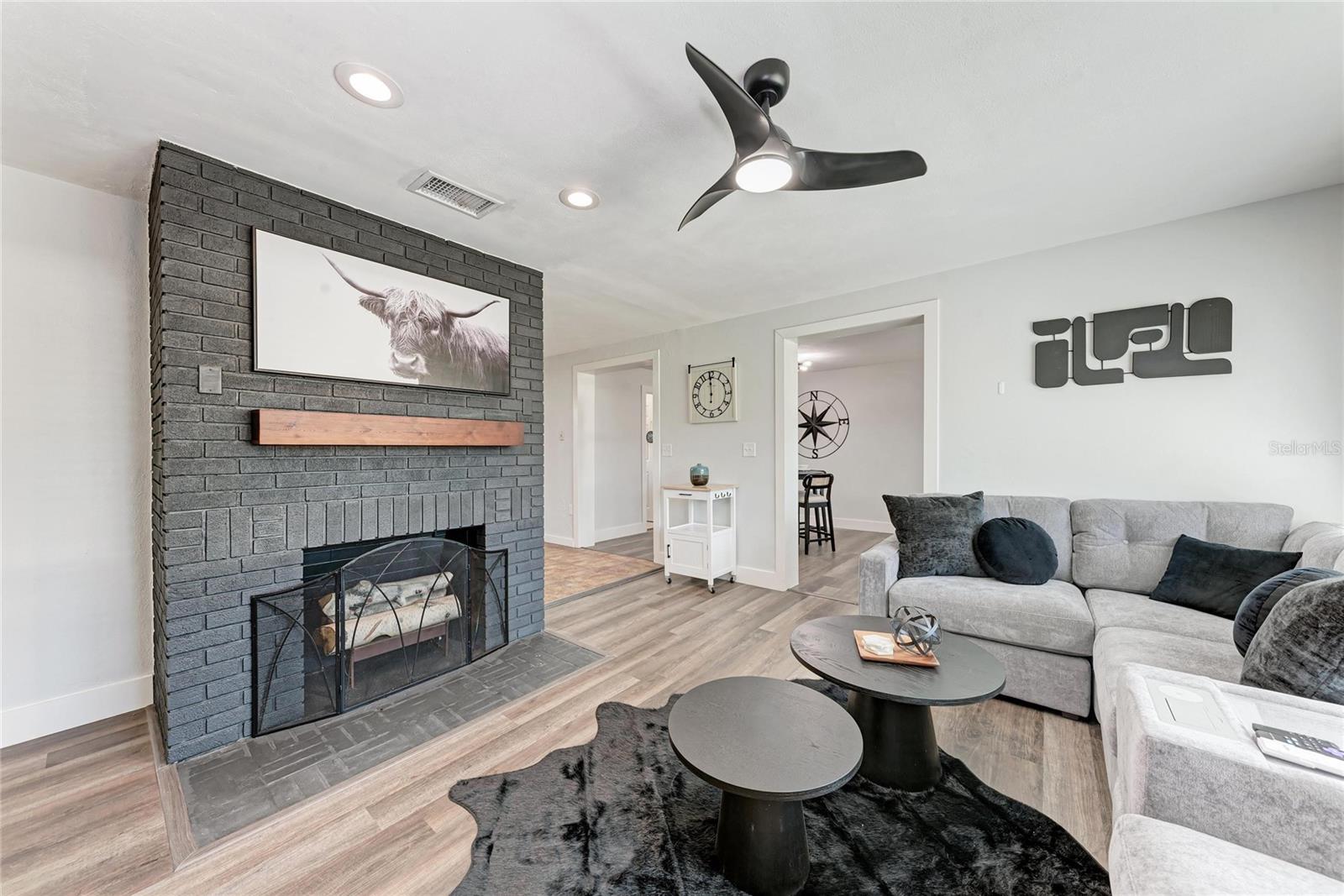 339 SUWANEE AVE, SARASOTA, FL — photo 5
