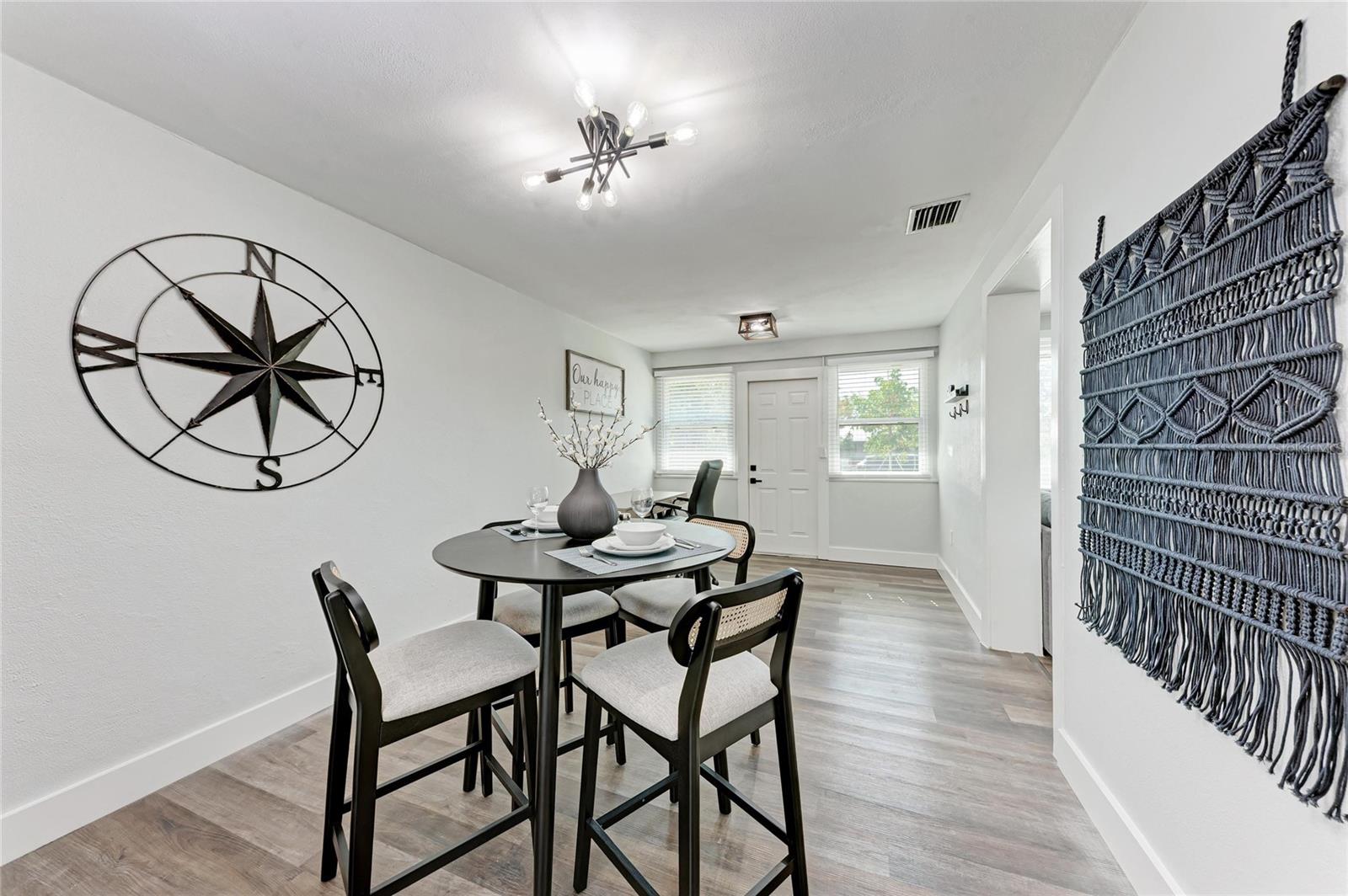 339 SUWANEE AVE, SARASOTA, FL — photo 9