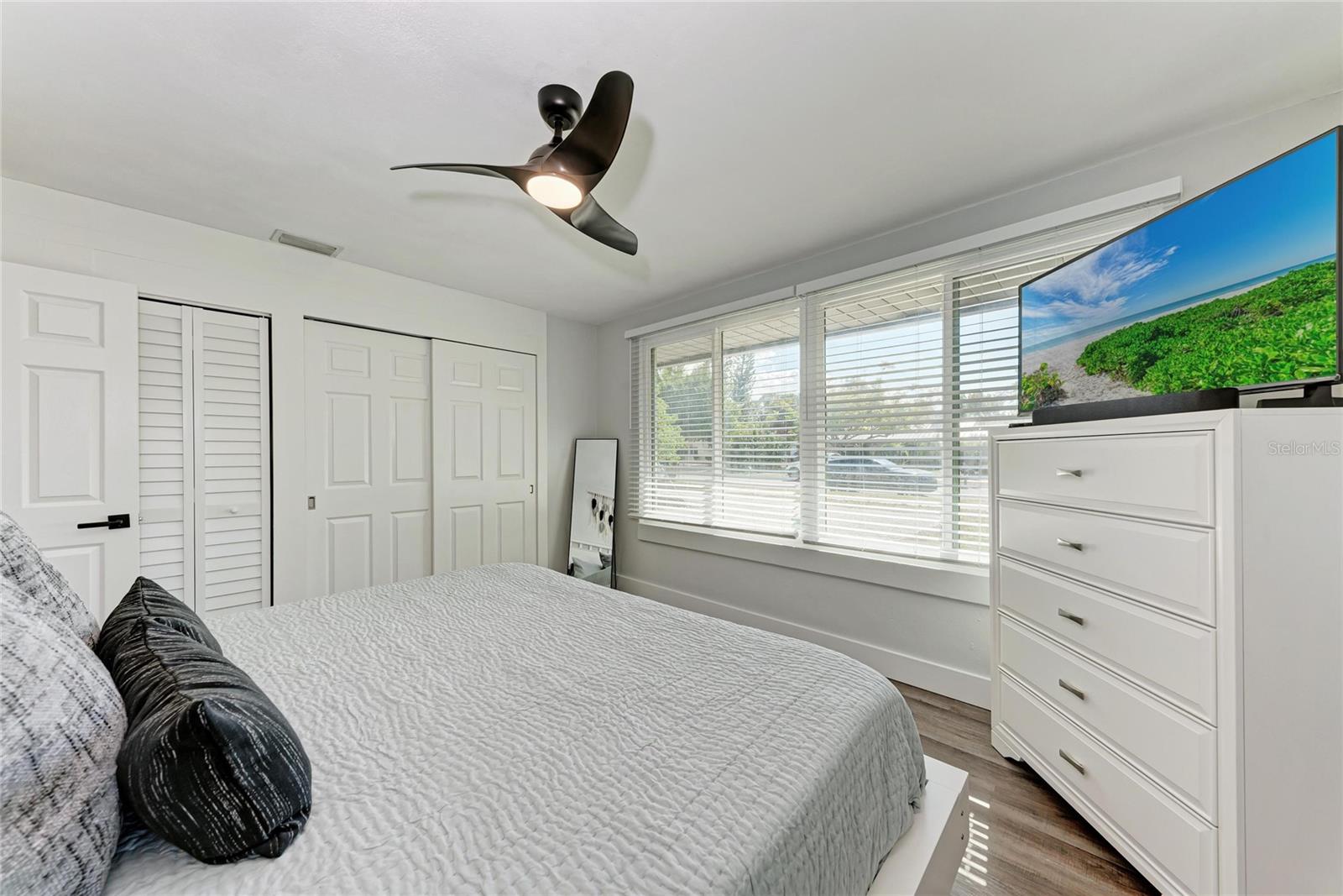 339 SUWANEE AVE, SARASOTA, FL — photo 12