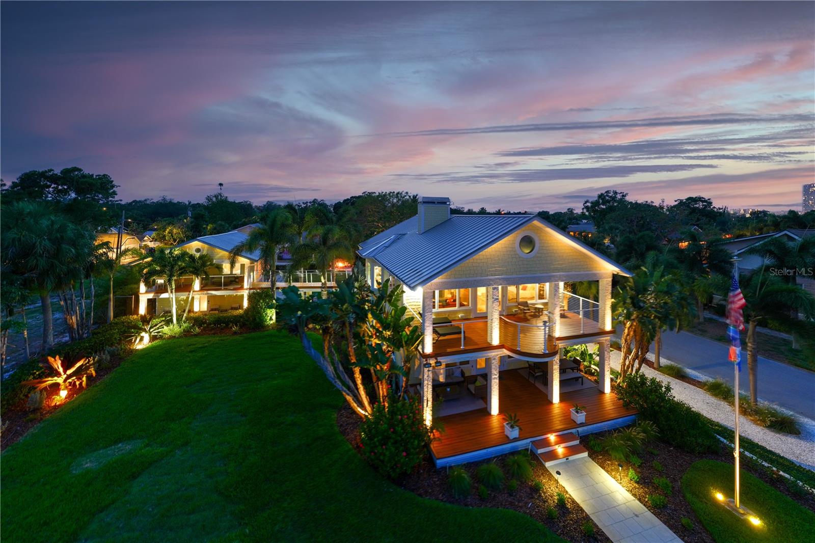 1803 BEACH DR SE, ST PETERSBURG, FL — photo 3