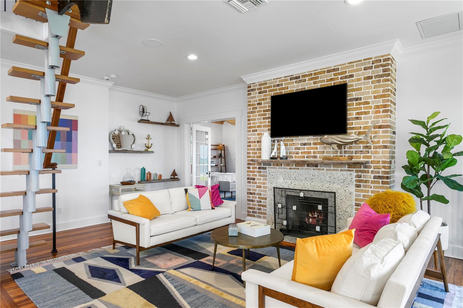 1803 BEACH DR SE, ST PETERSBURG, FL — photo 29