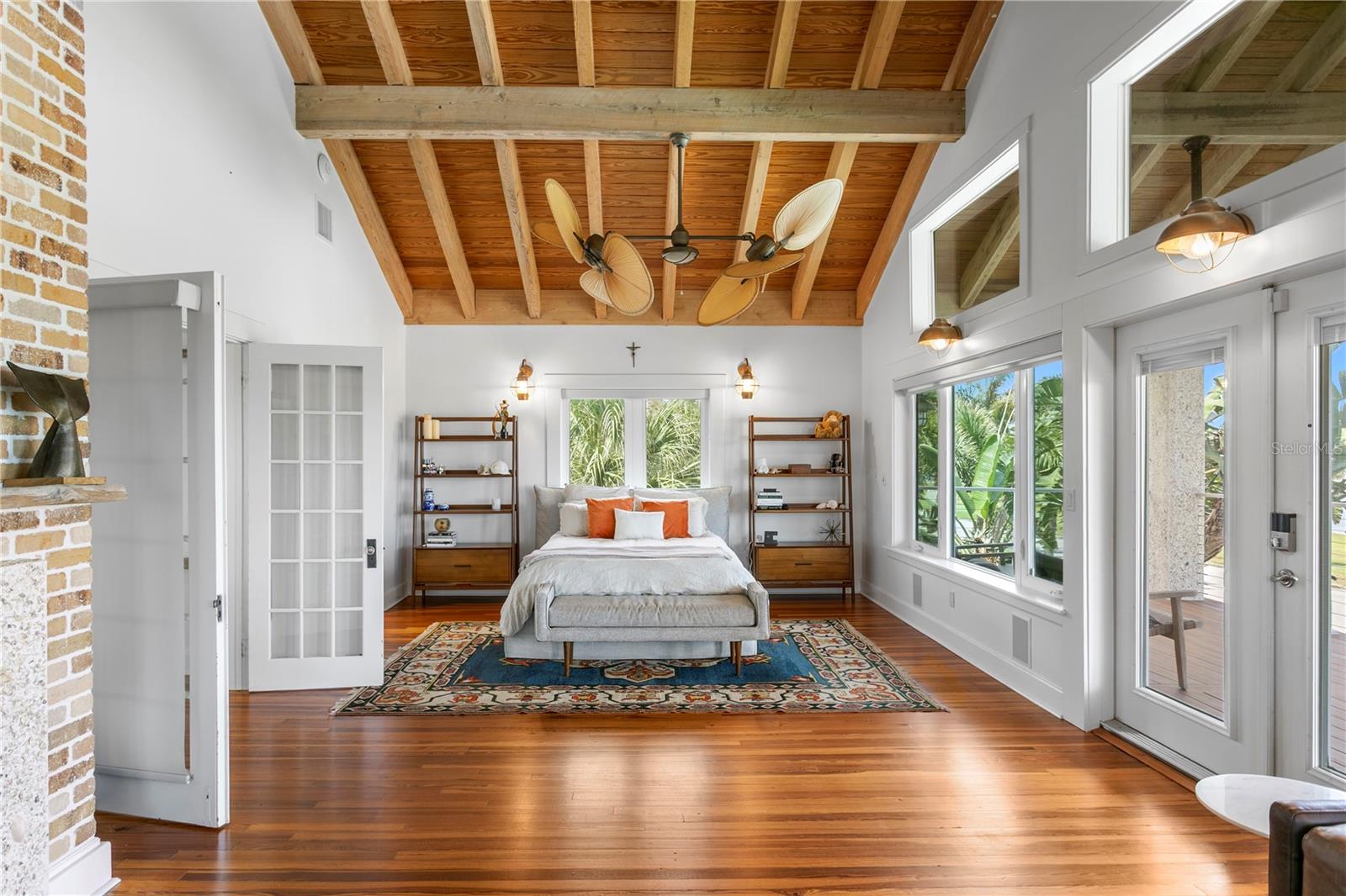 1803 BEACH DR SE, ST PETERSBURG, FL — photo 36